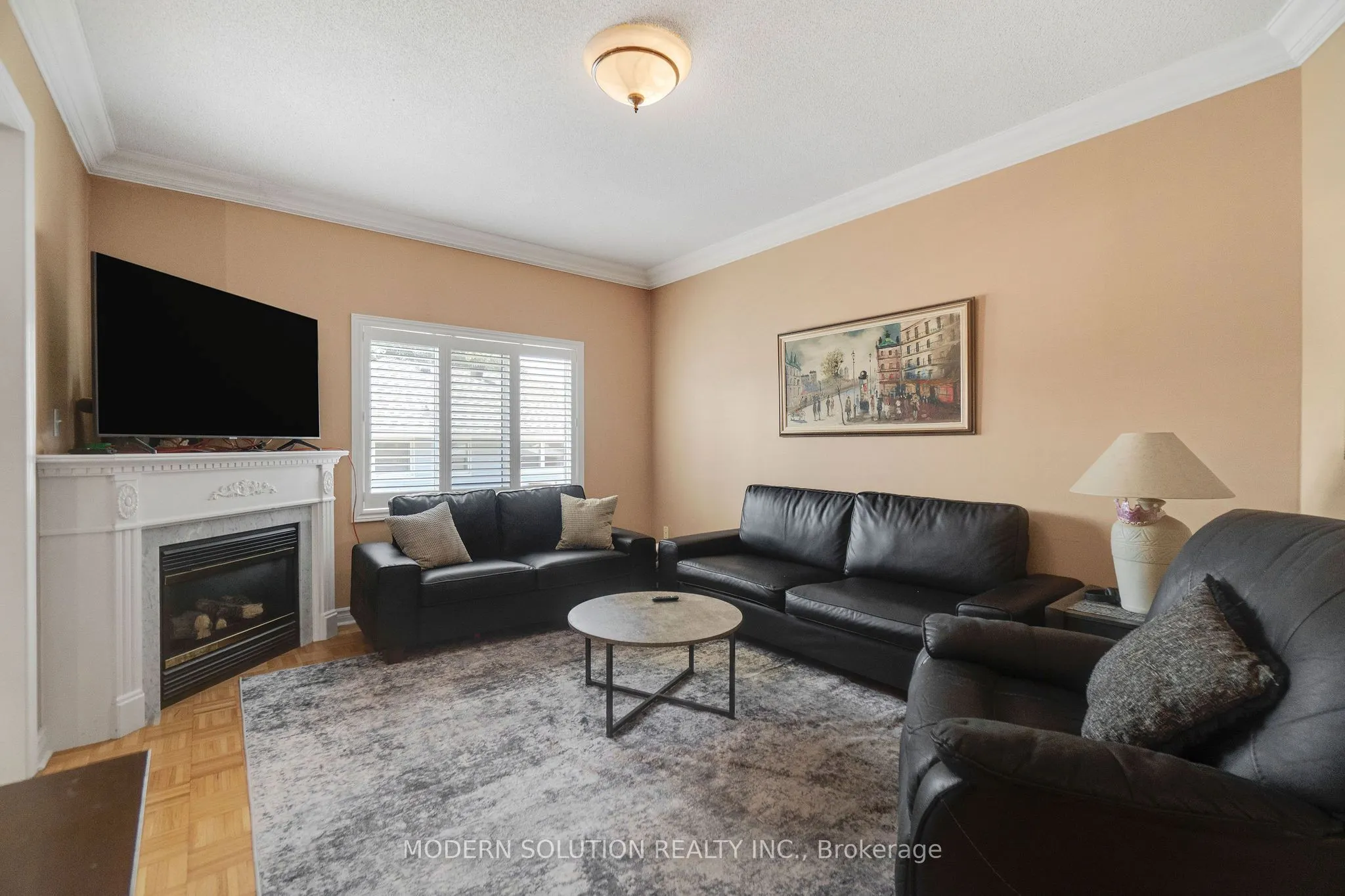 53 Ellwood Drive W