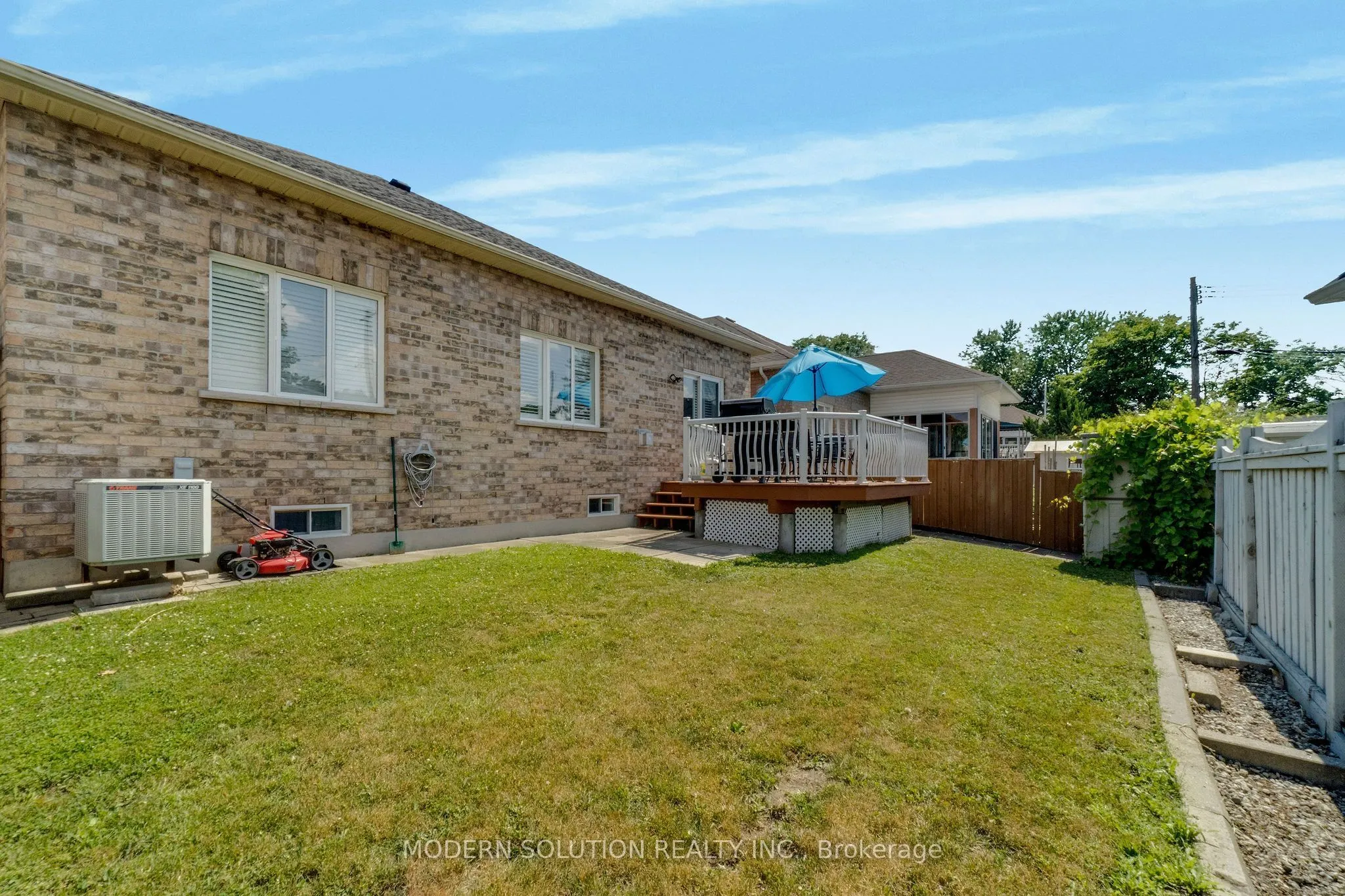 53 Ellwood Drive W