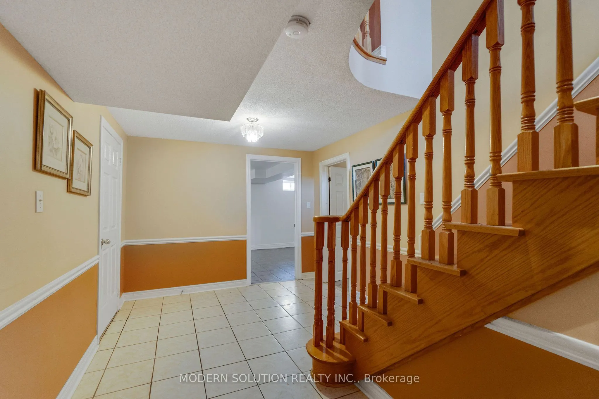 53 Ellwood Drive W