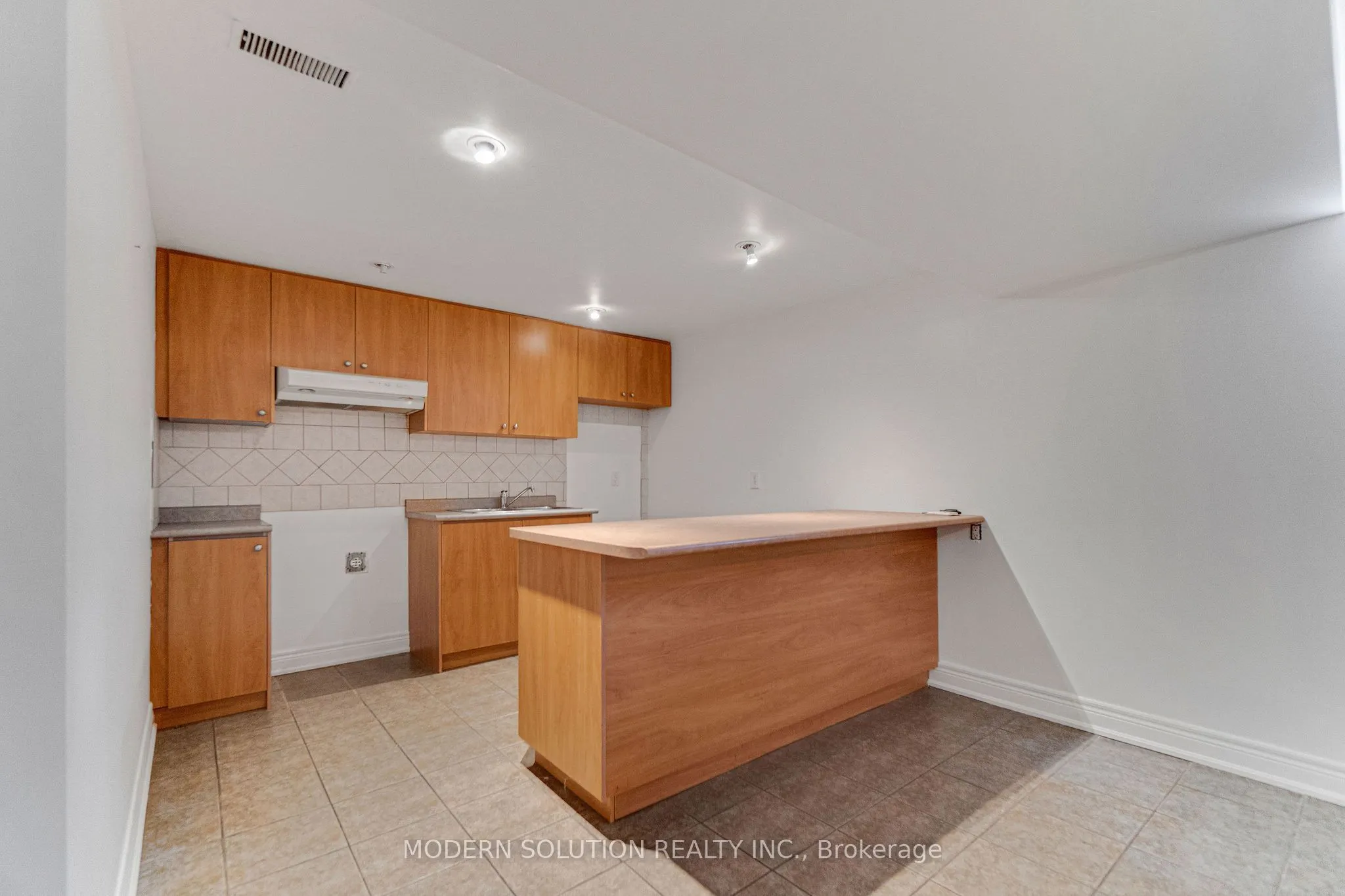 53 Ellwood Drive W