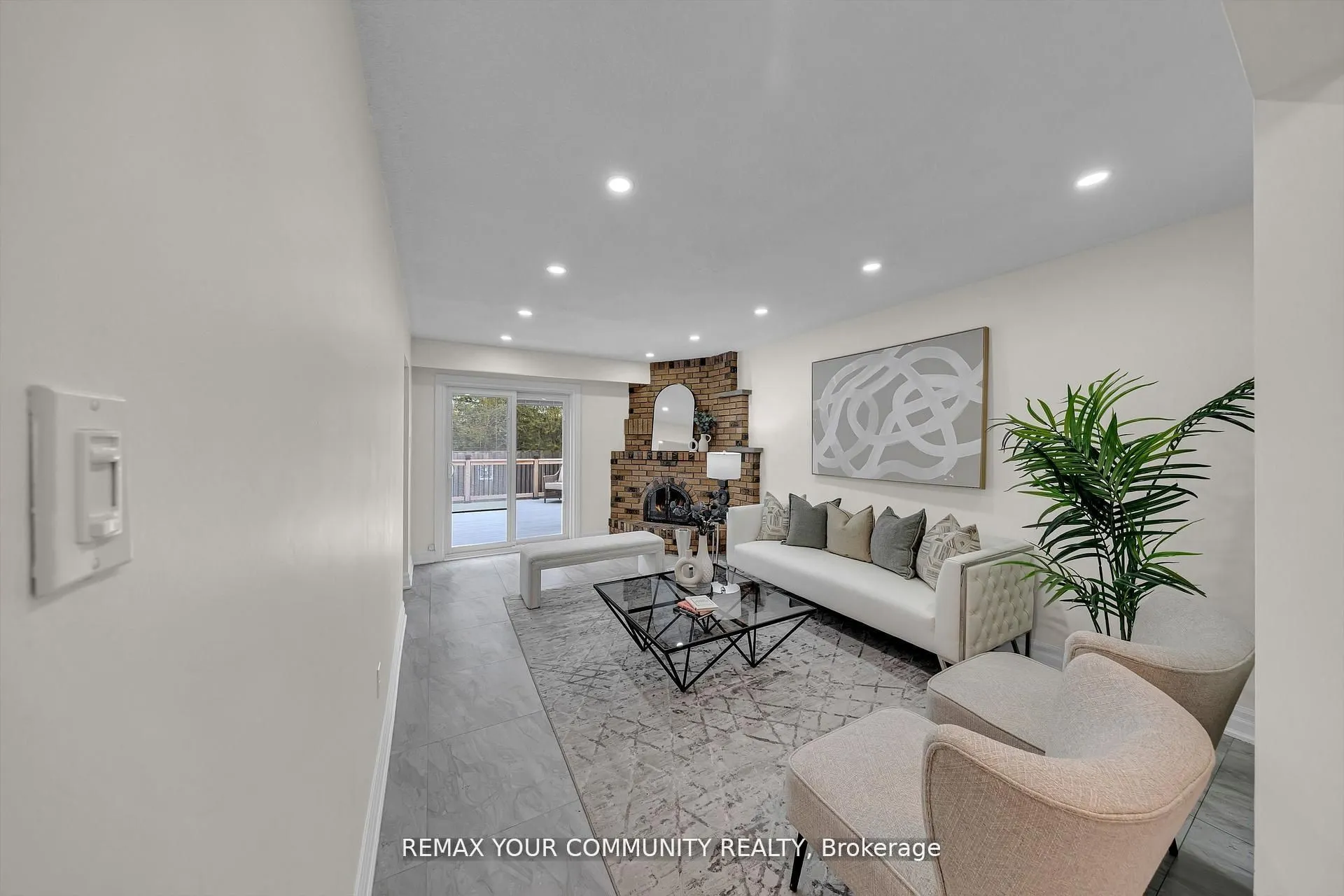 22 Madelaine Crescent