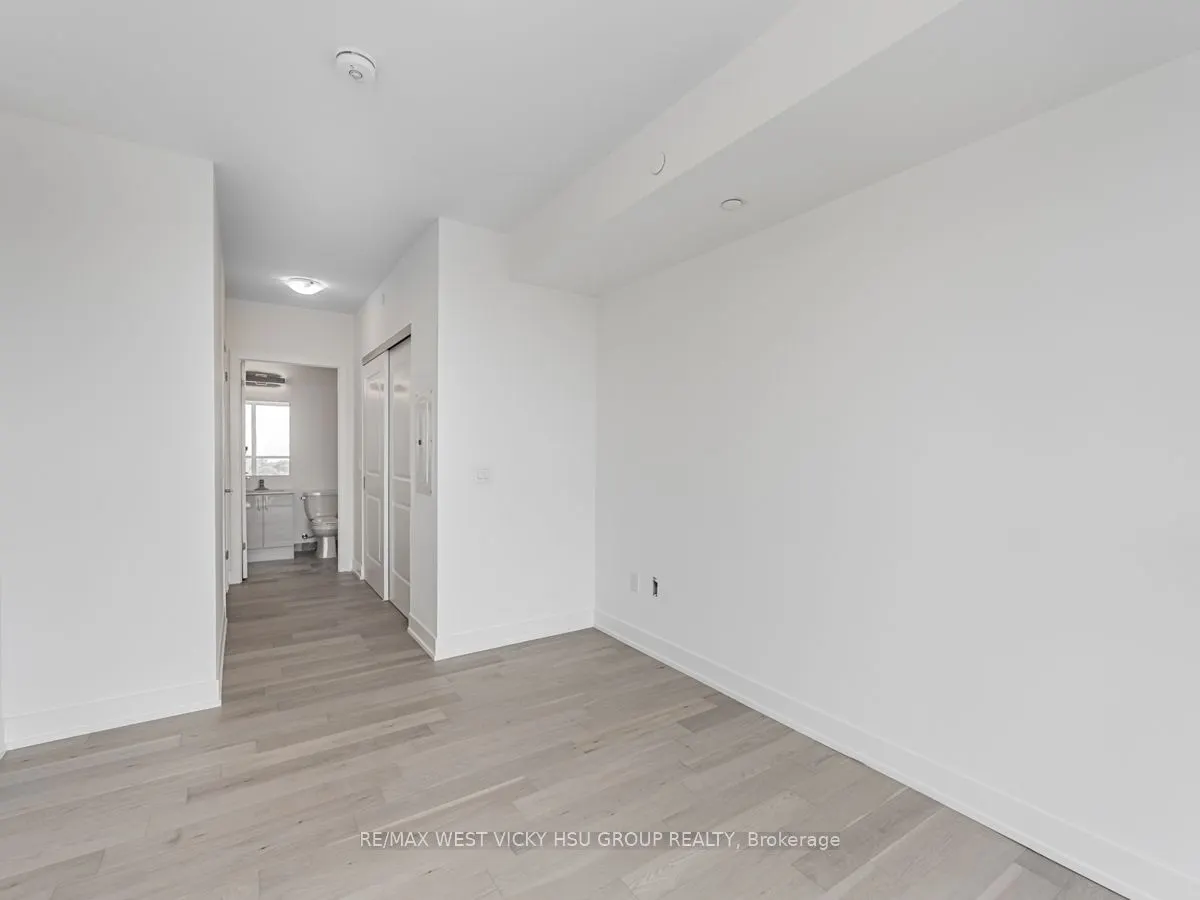 1063 Douglas Mccurdy Comm Circle #1006