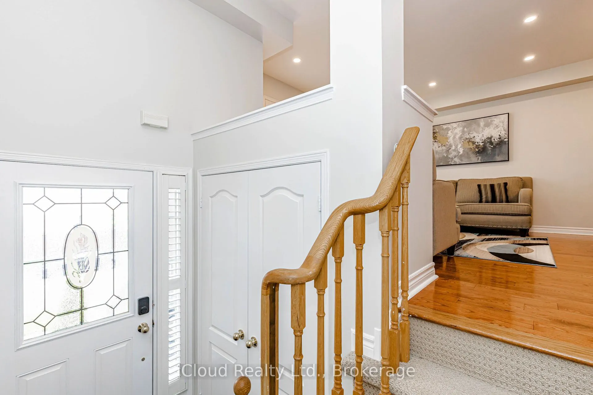 1279 Lamont Crescent