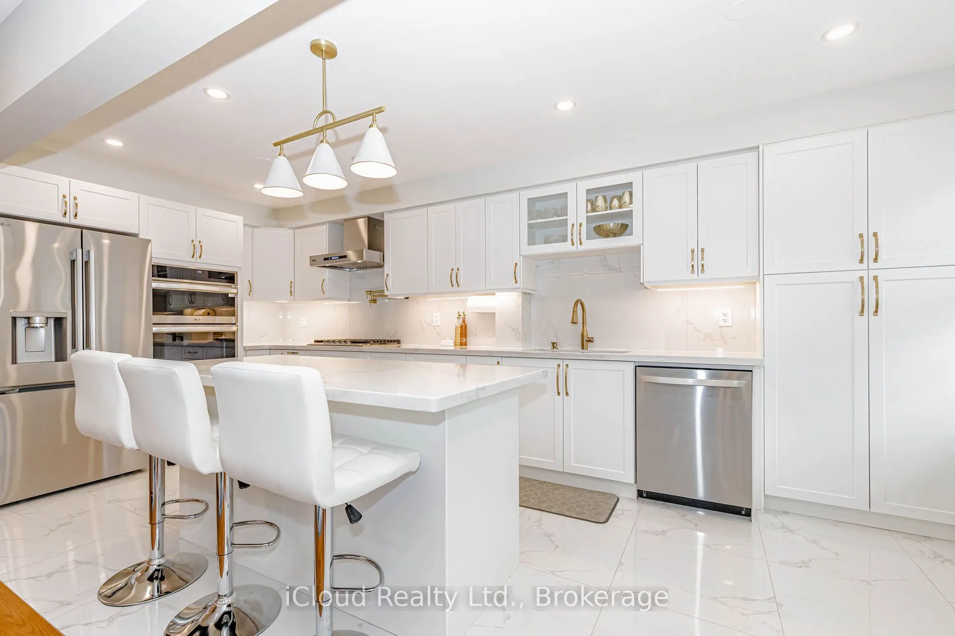 1279 Lamont Crescent