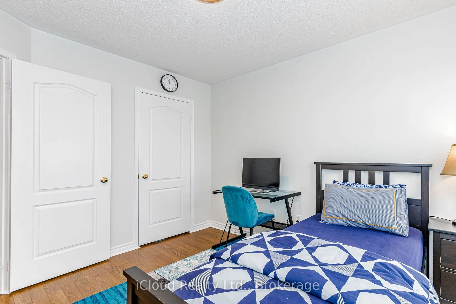1279 Lamont Crescent