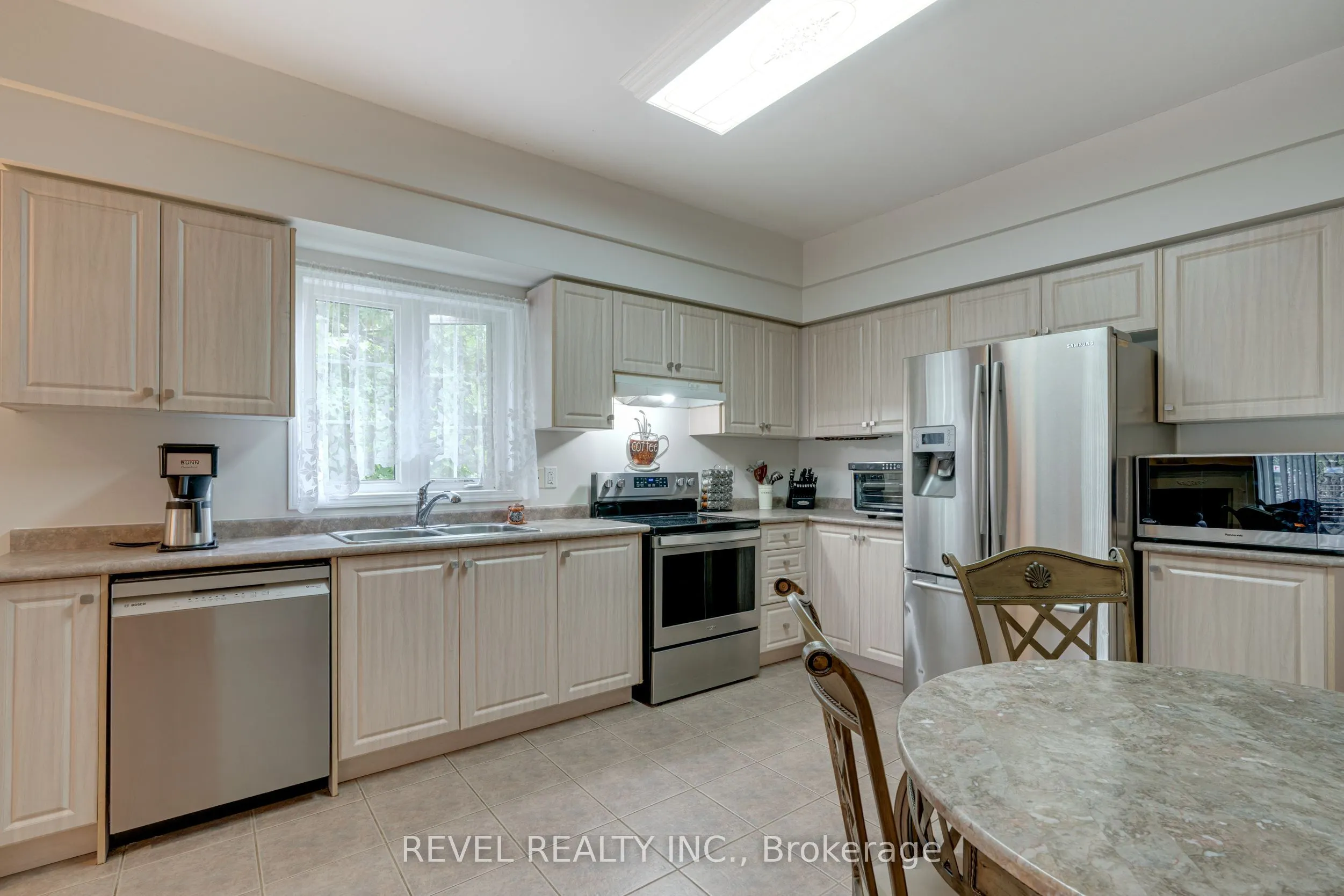 71 Livingston Road