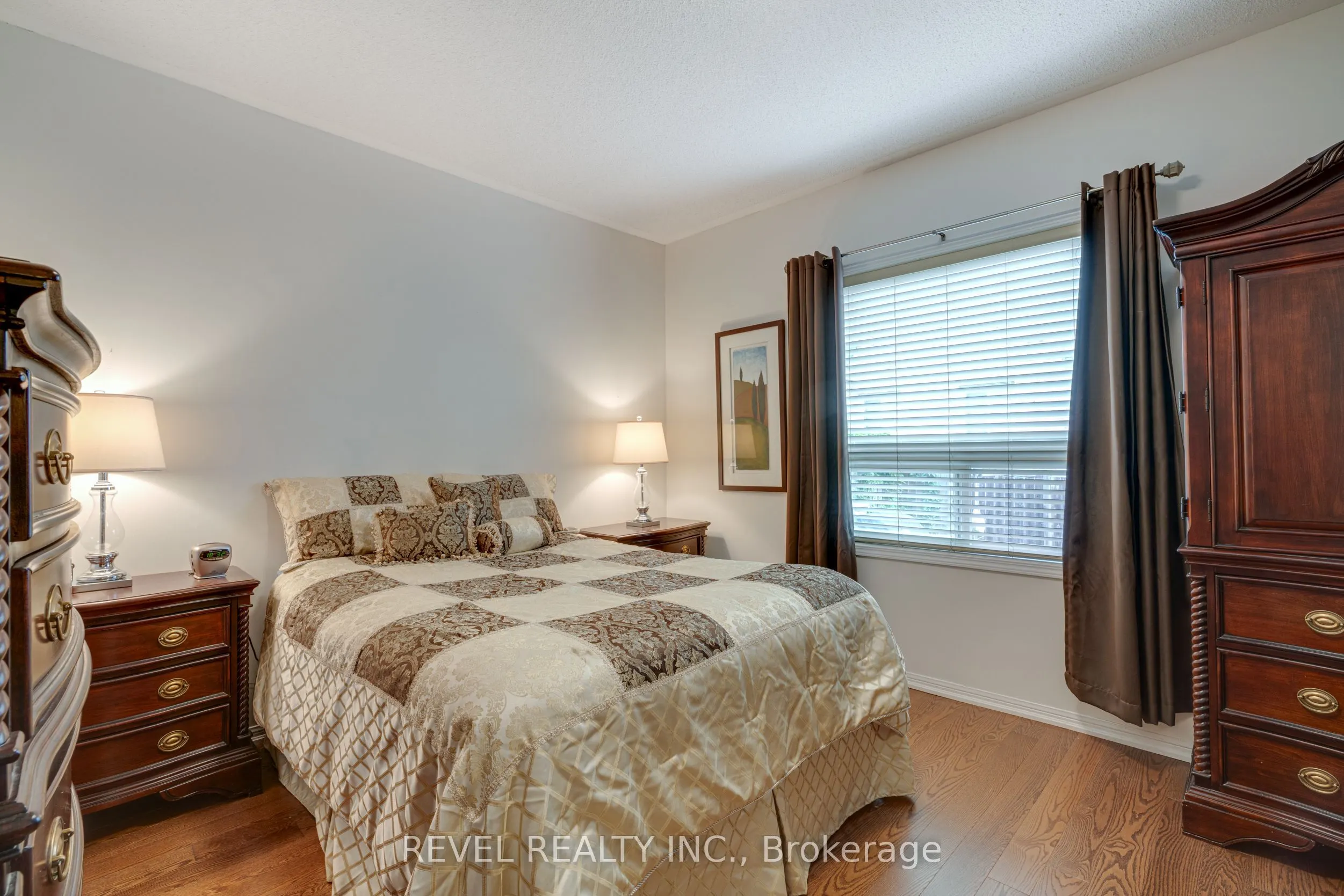 71 Livingston Road