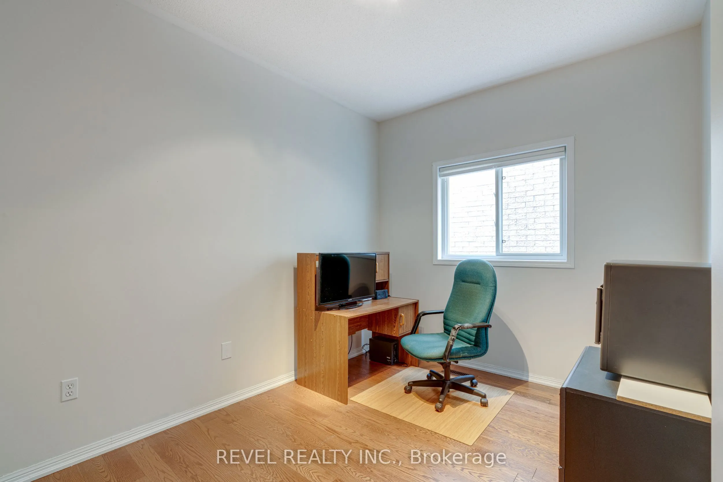 71 Livingston Road