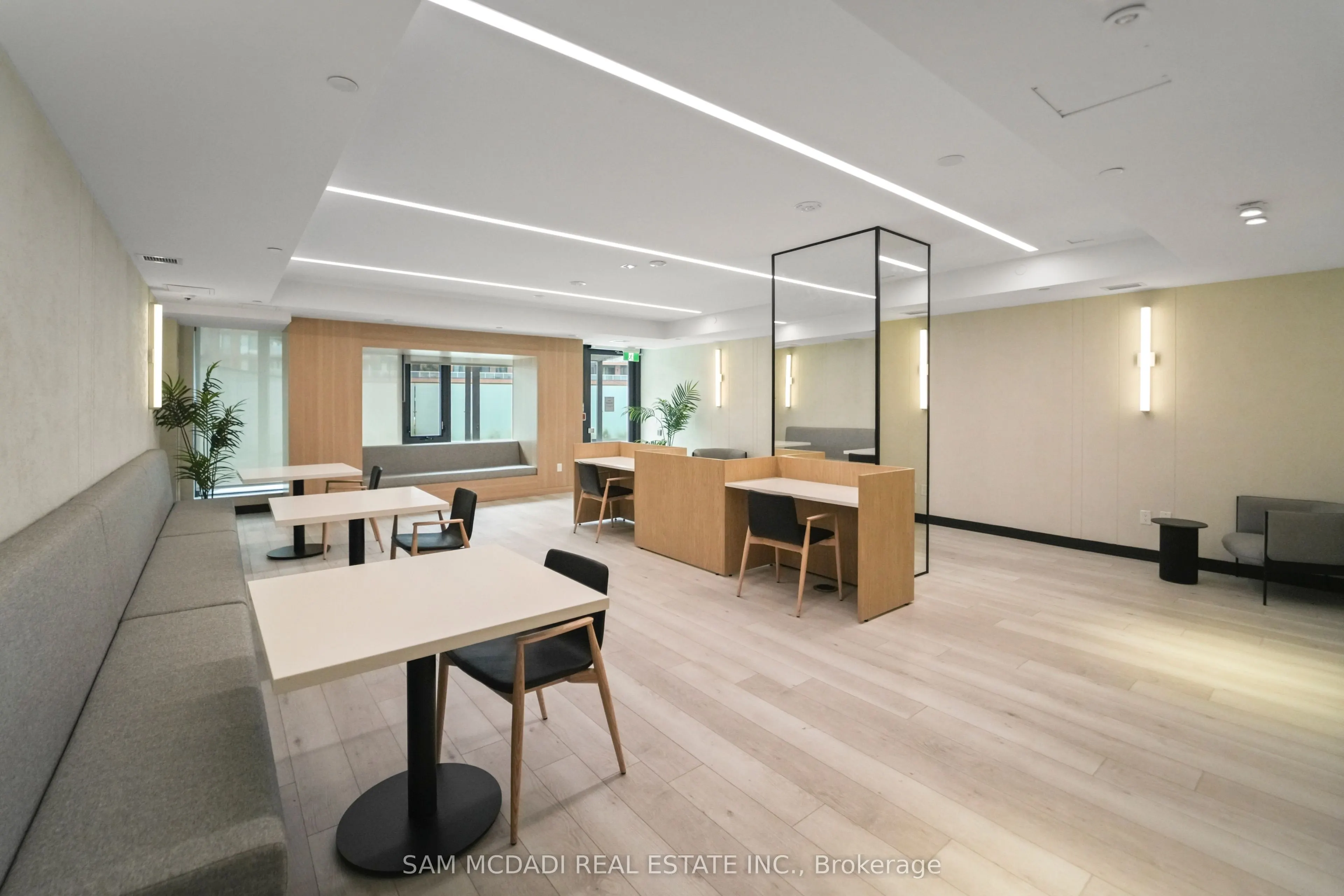 220 Missinnihe Way #304