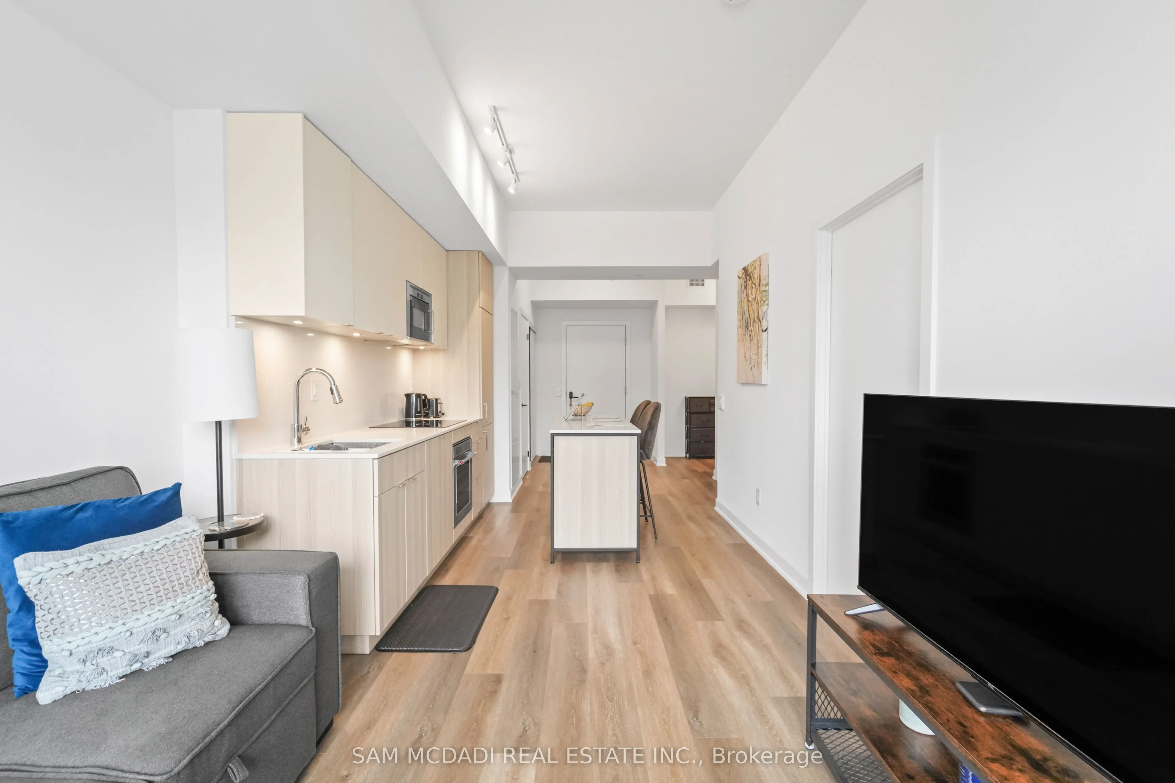 220 Missinnihe Way #304