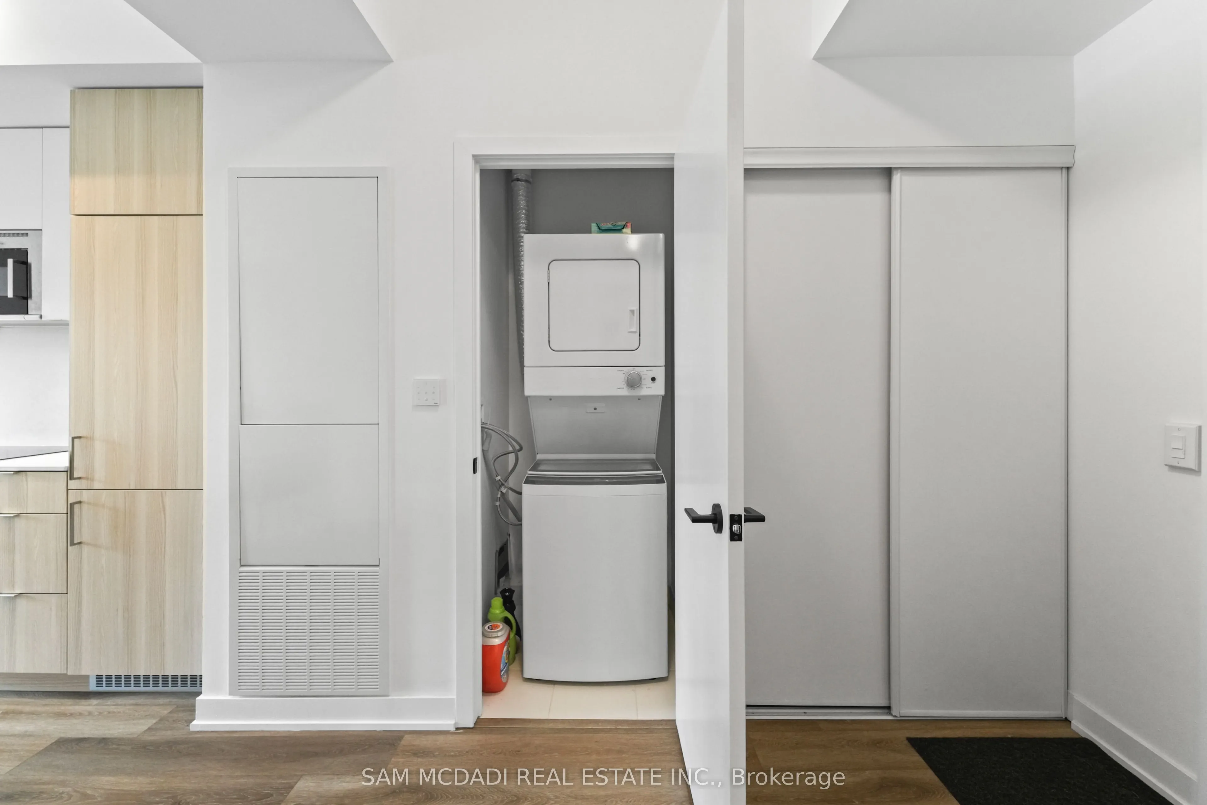 220 Missinnihe Way #304