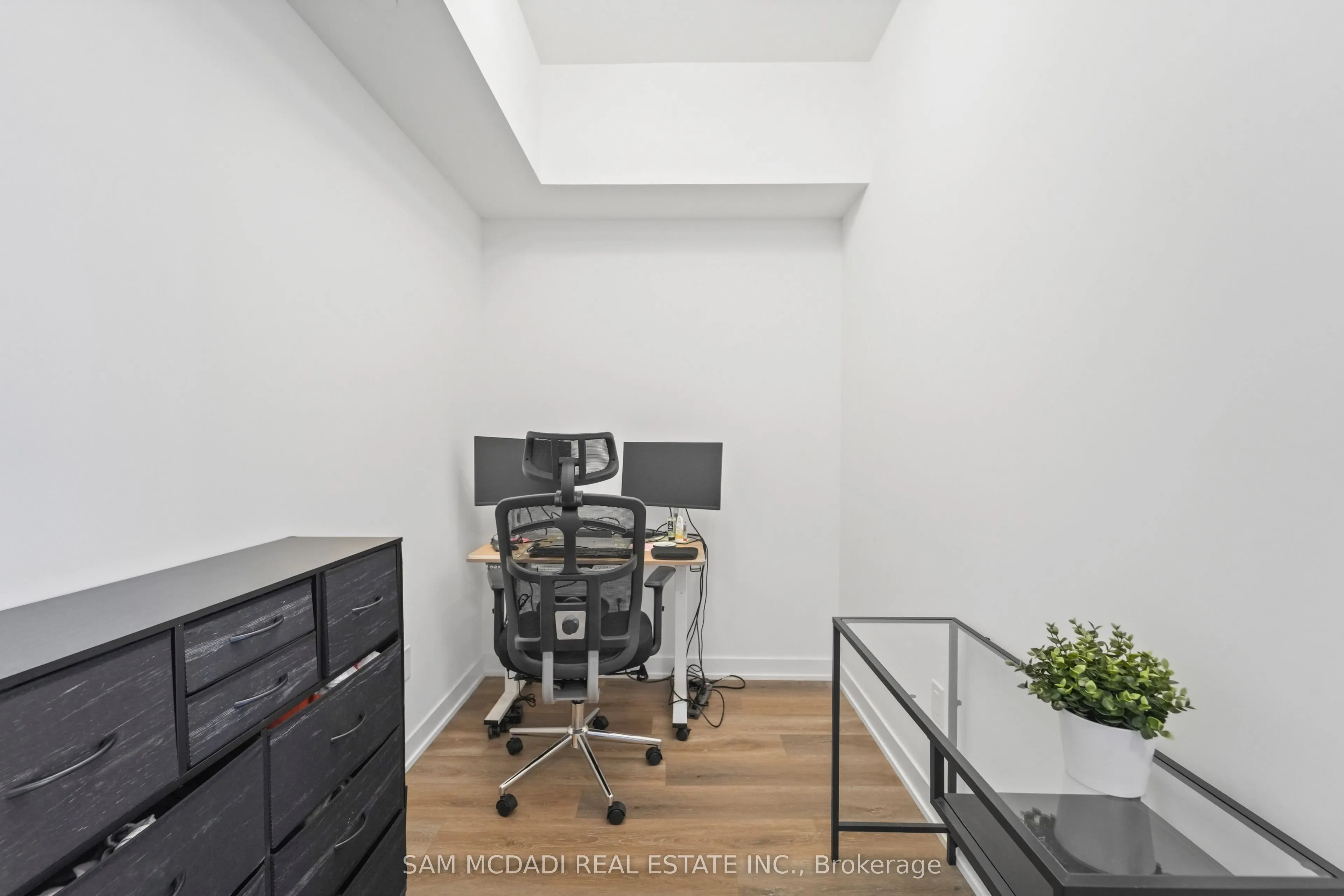 220 Missinnihe Way #304
