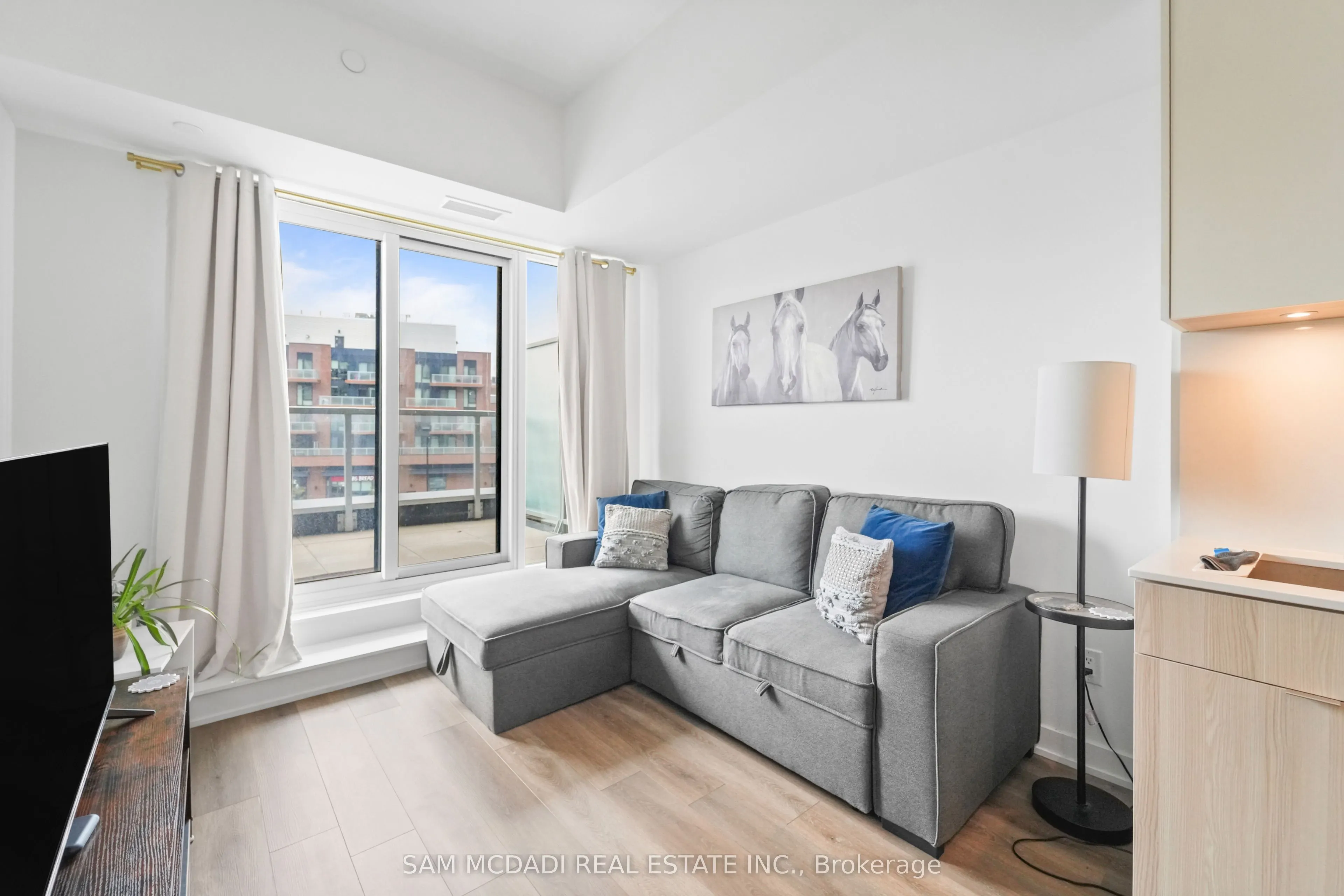 220 Missinnihe Way #304