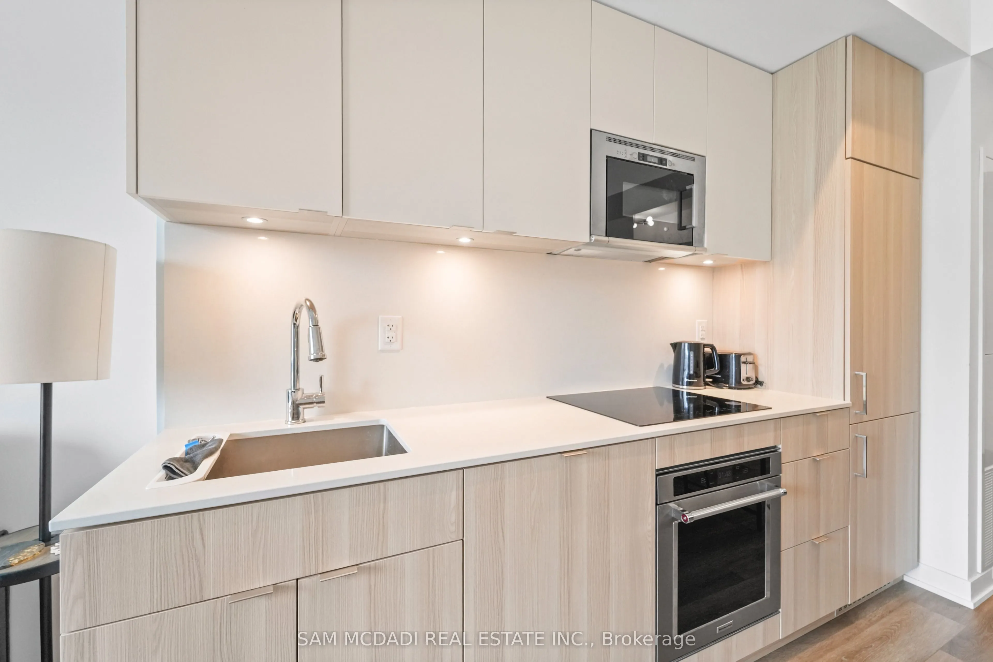220 Missinnihe Way #304