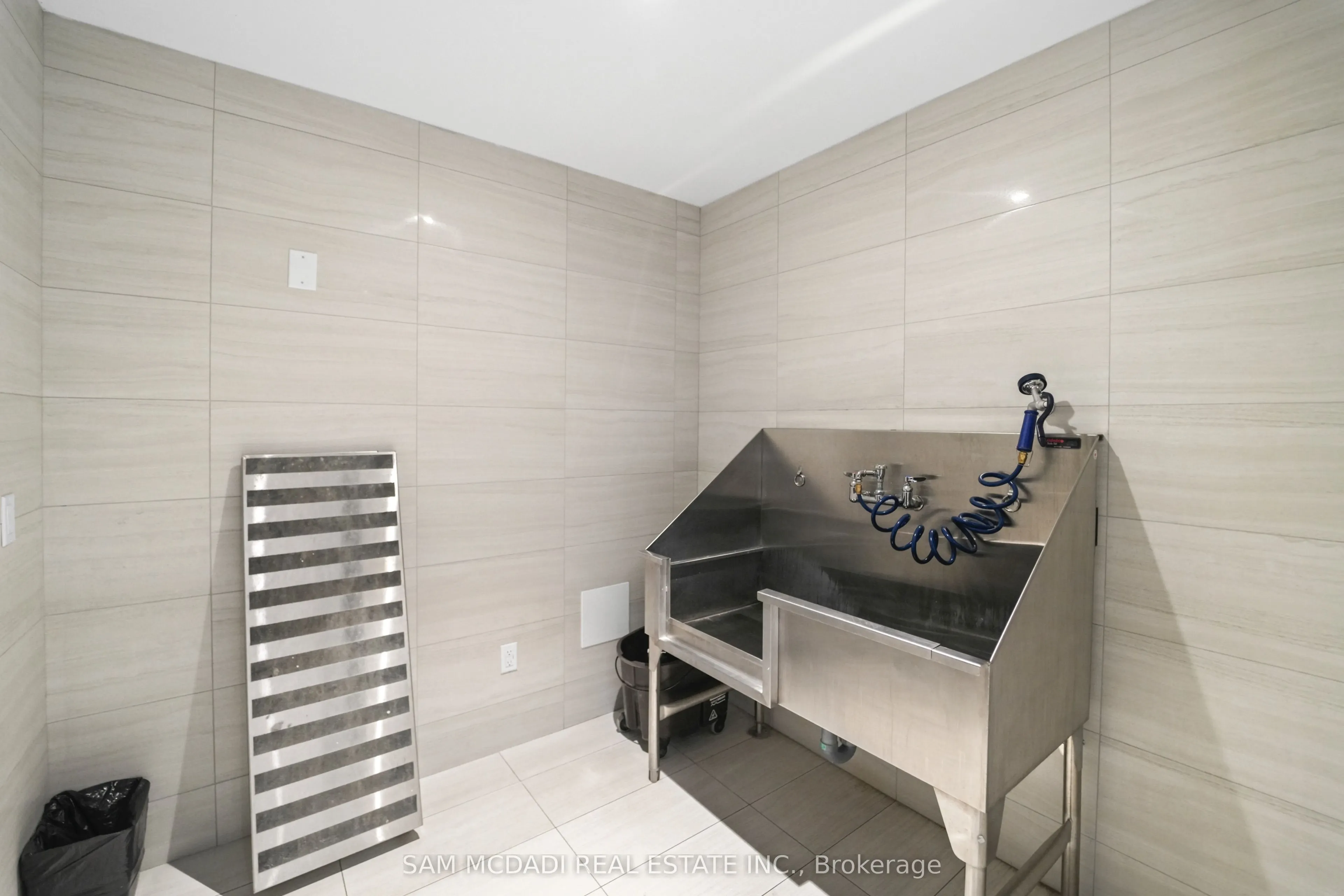 220 Missinnihe Way #304