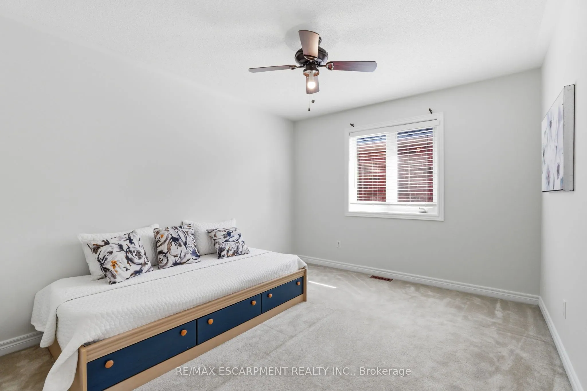 2241 Glazebrook Circle