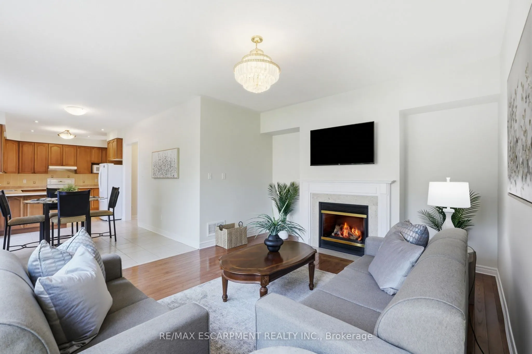2241 Glazebrook Circle