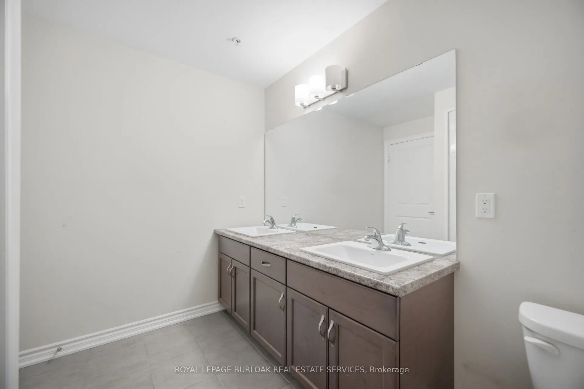 650 Sauve Street #107