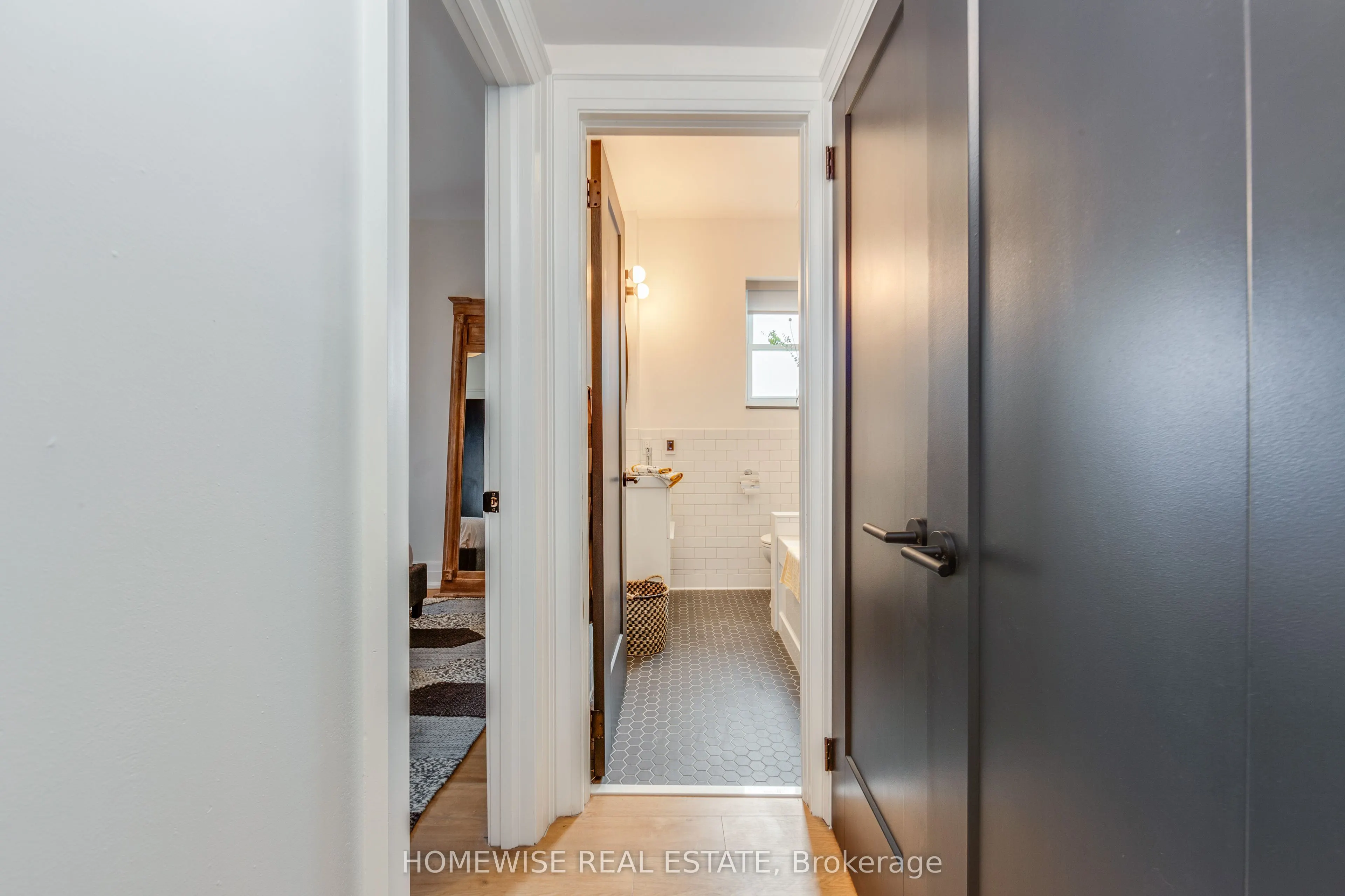 1340 King Street W #101