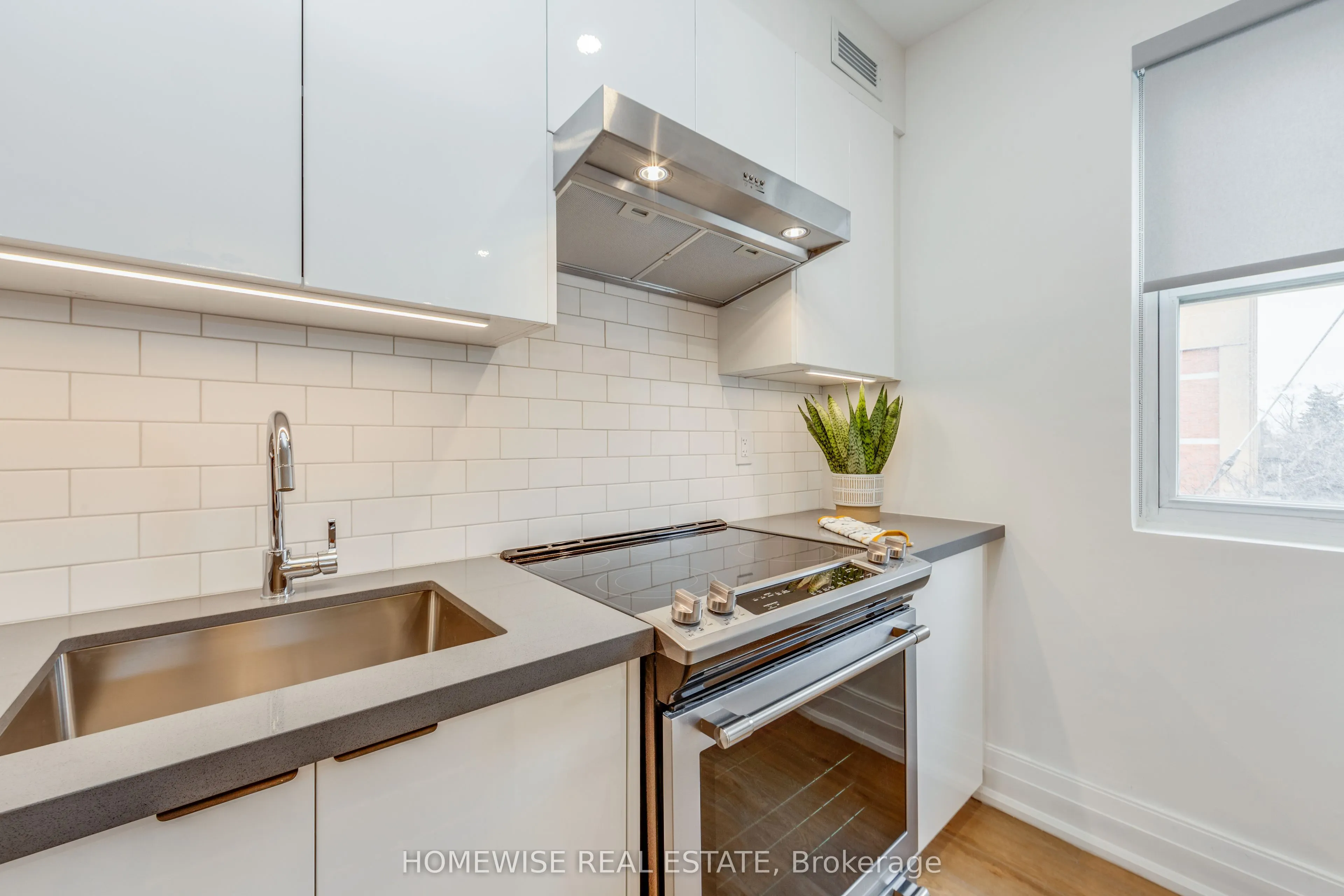 1340 King Street W #101