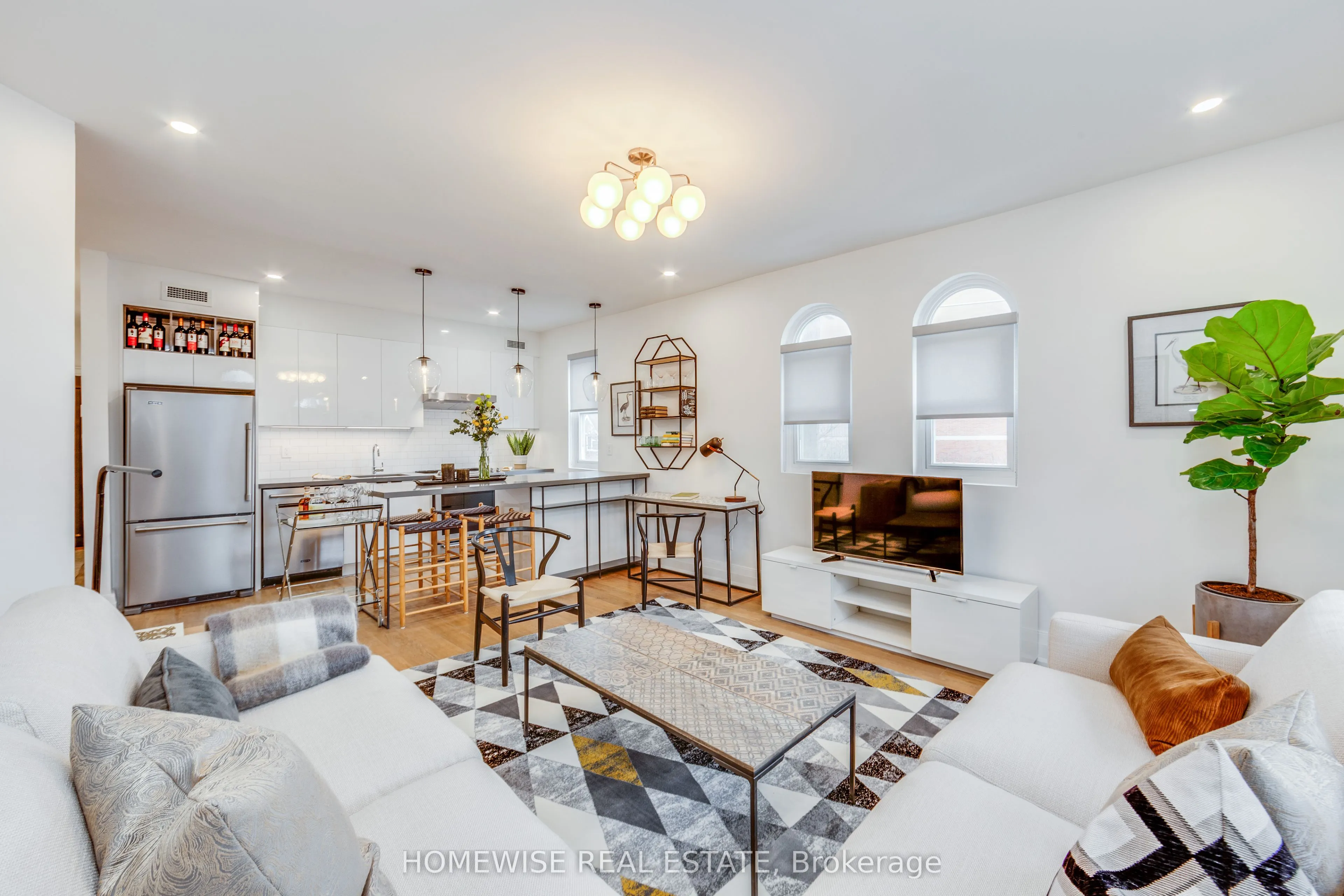 1340 King Street W #101