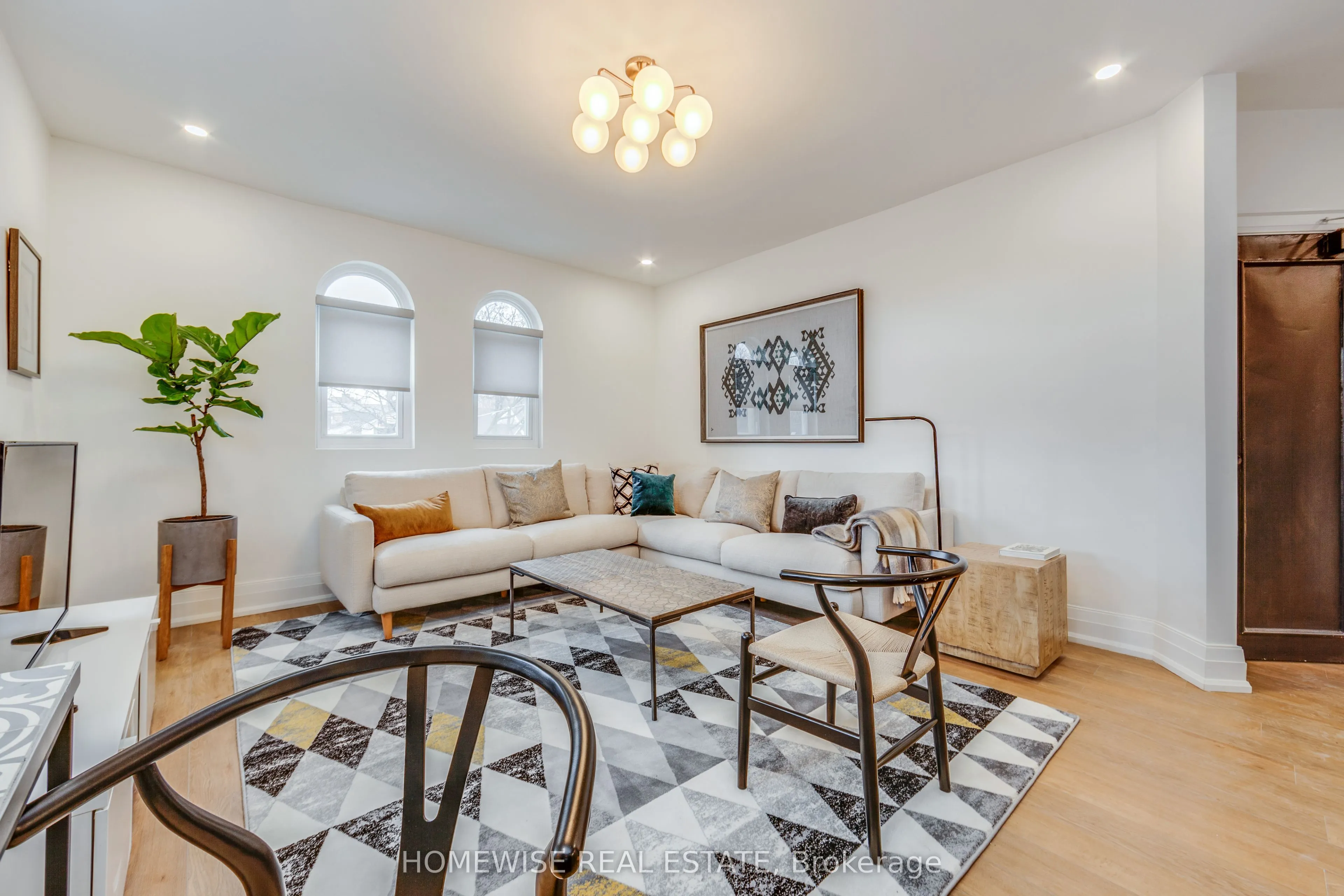 1340 King Street W #101
