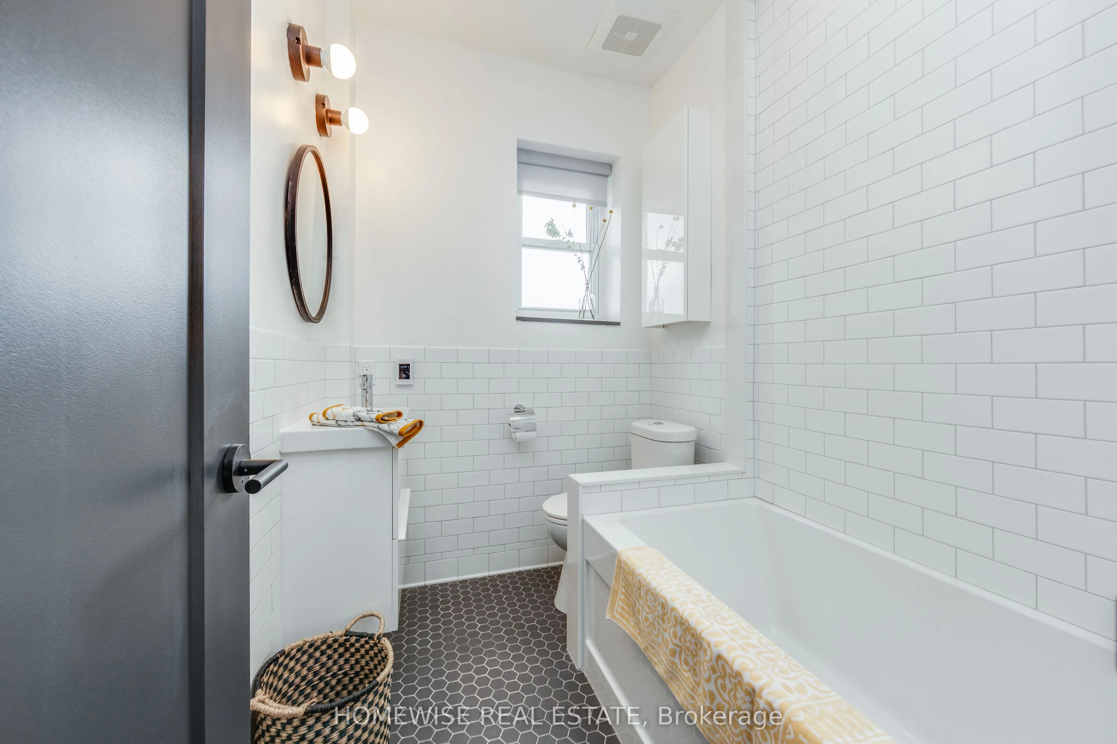 1340 King Street W #101