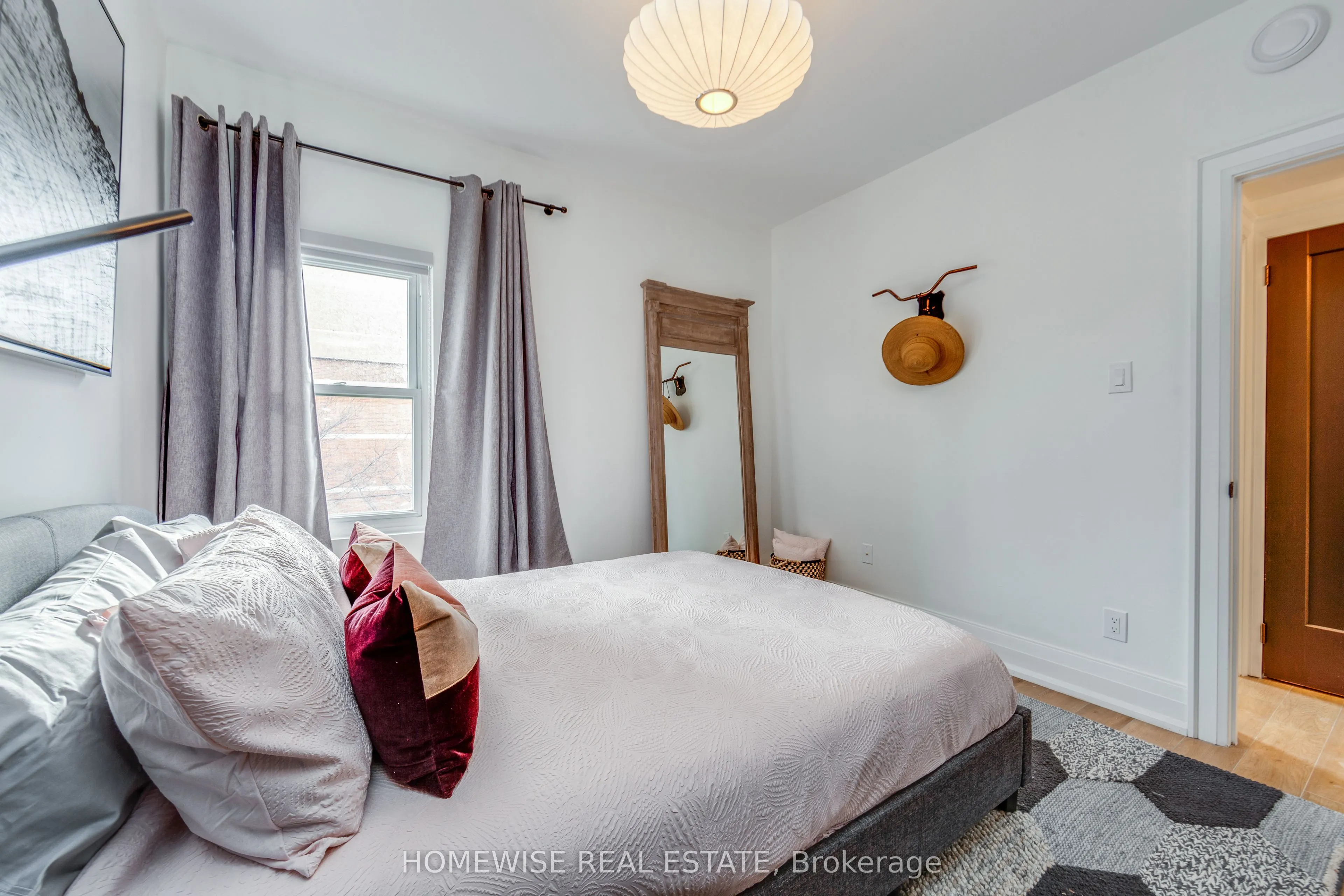 1340 King Street W #101