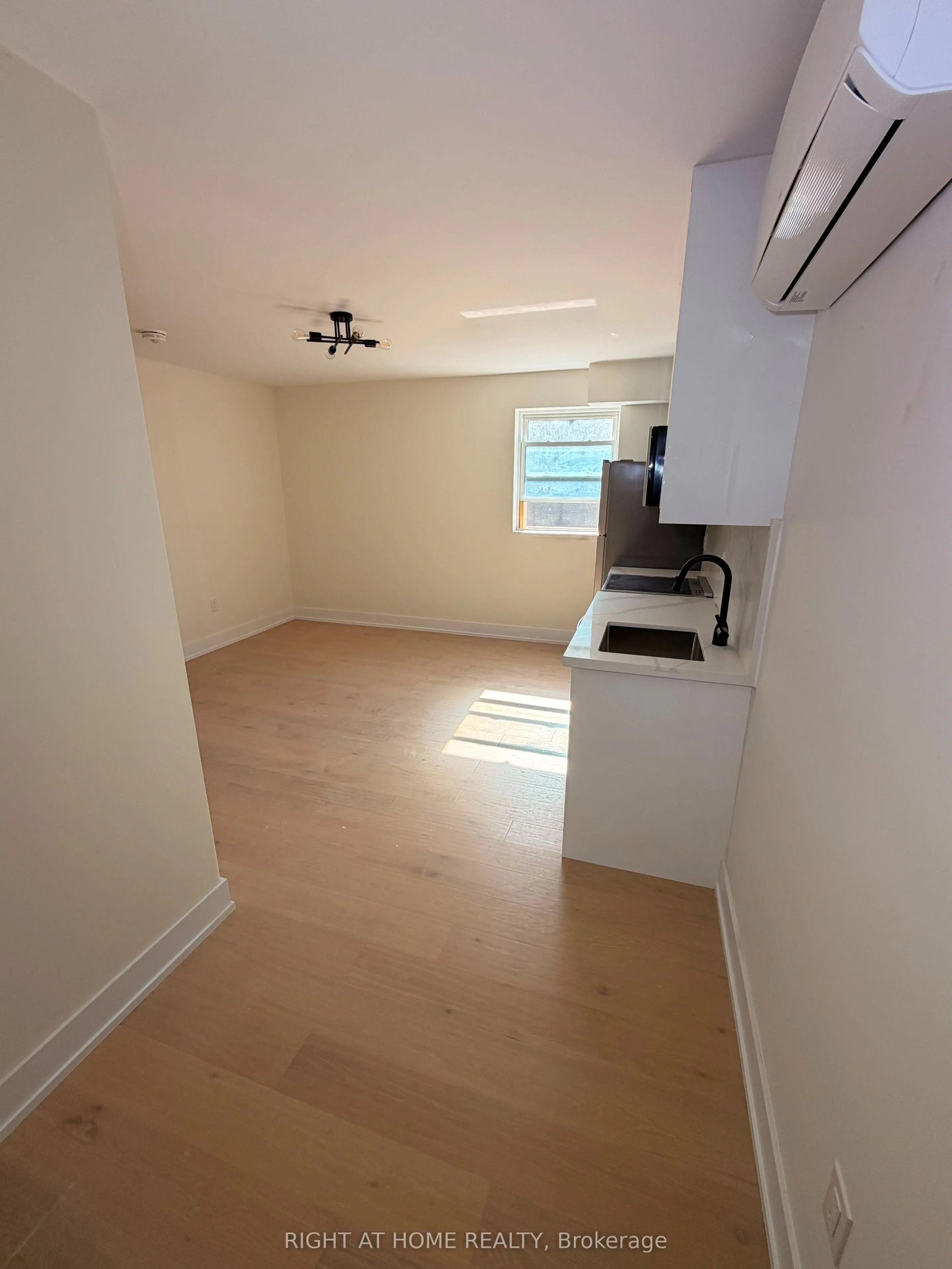 3384 Lake Shore Boulevard W #201