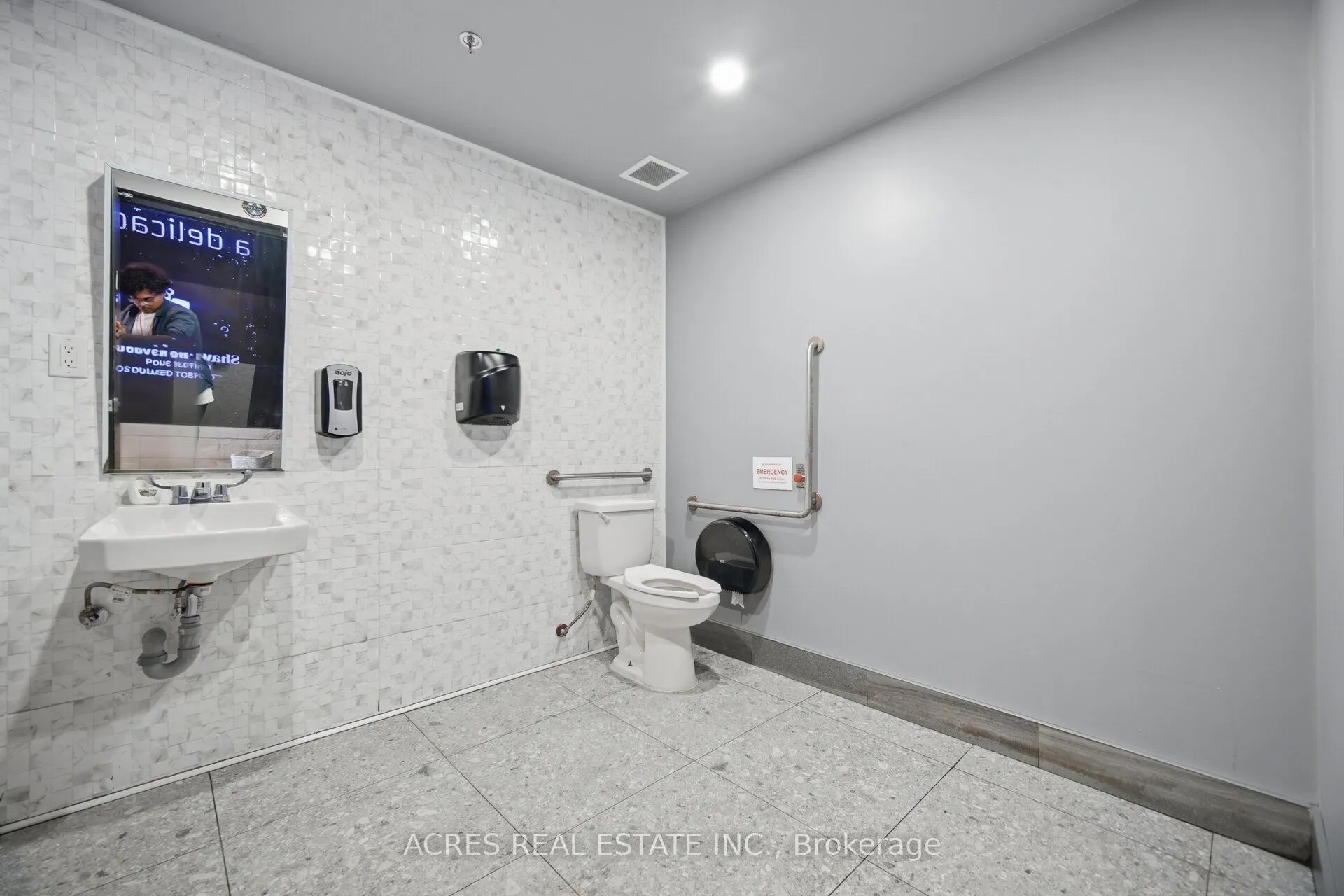 3900 Eglinton Avenue W #45