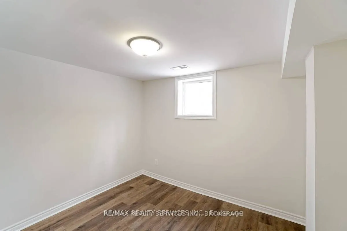 70 Montjoy Crescent