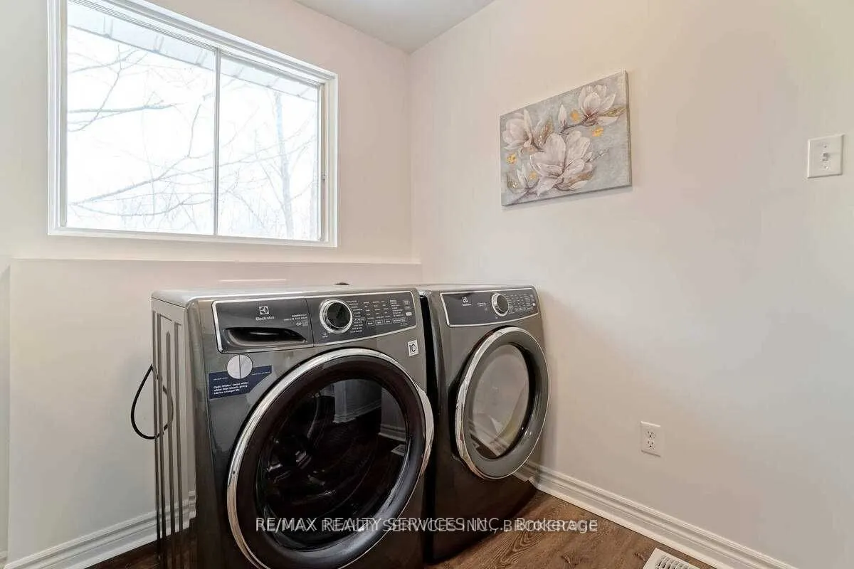 70 Montjoy Crescent