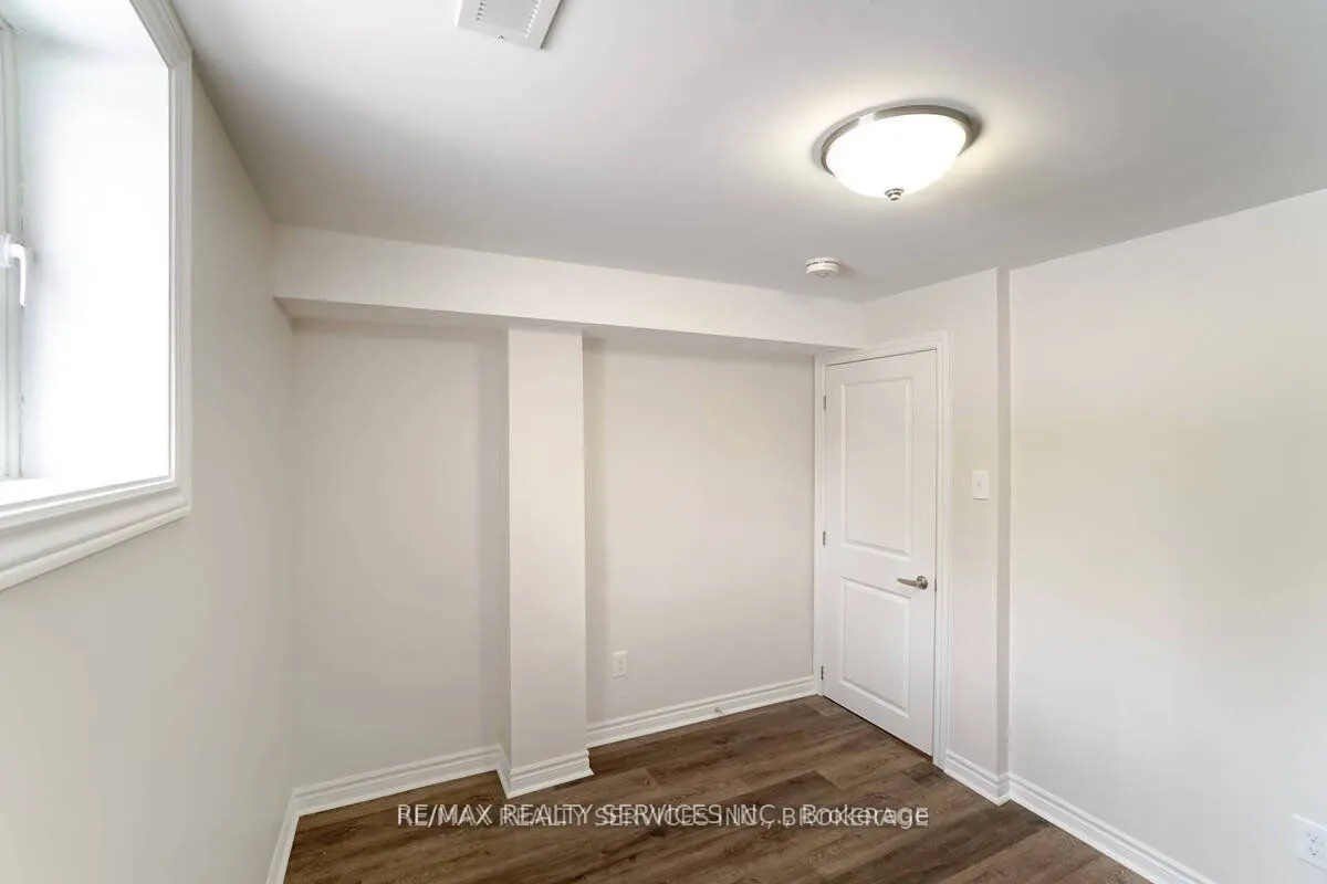 70 Montjoy Crescent