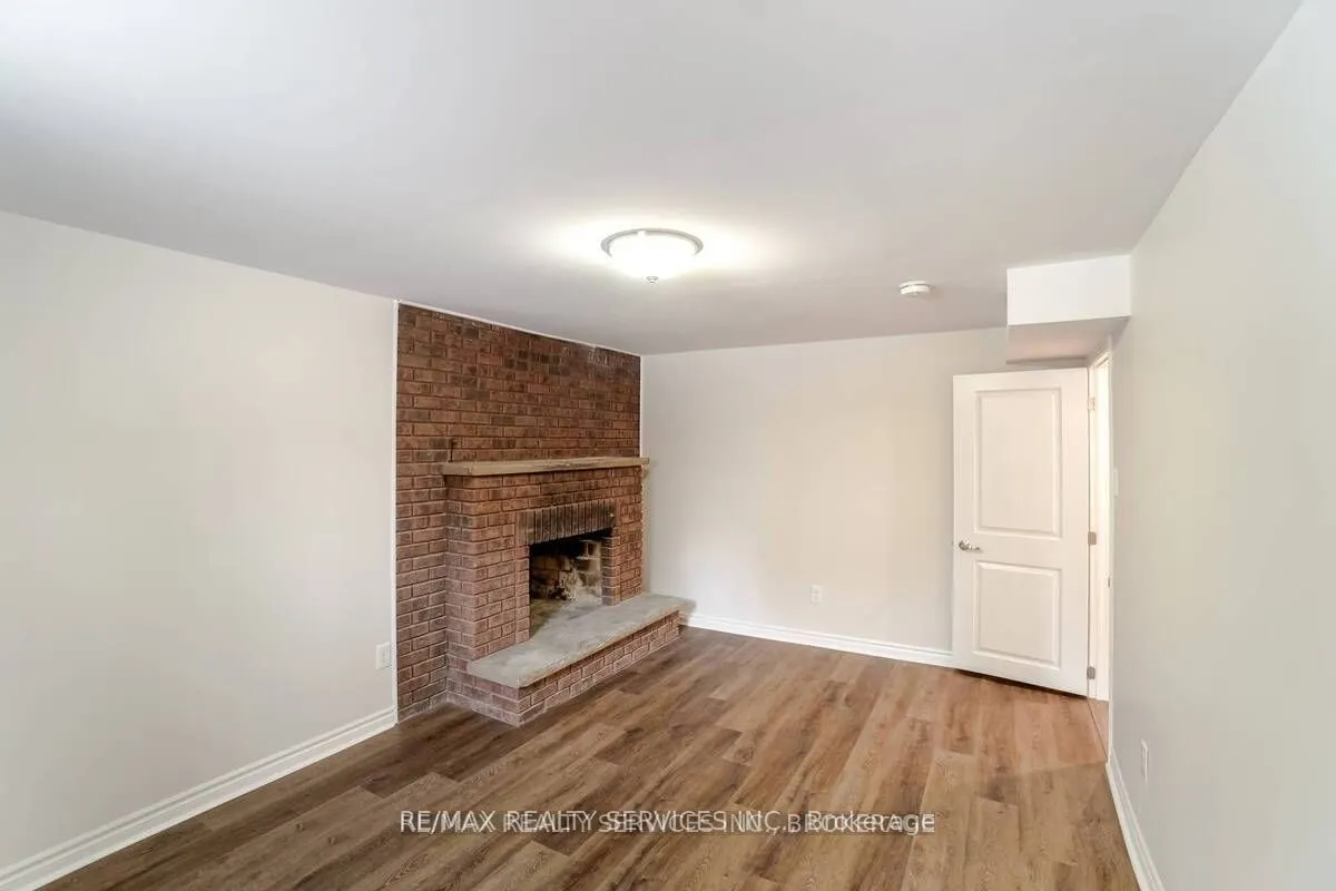 70 Montjoy Crescent