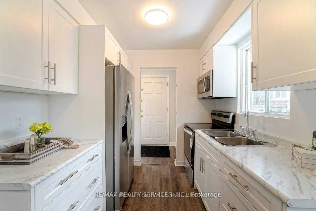 70 Montjoy Crescent