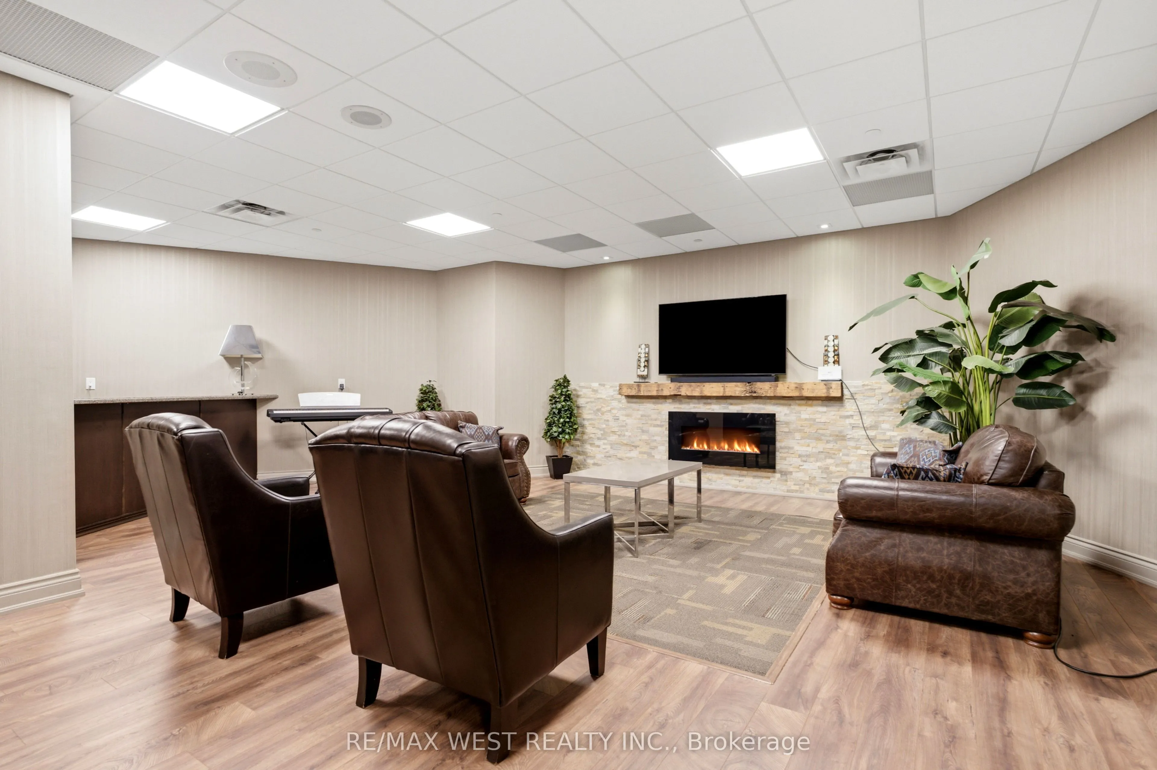 1300 Bloor Street #504