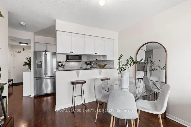 1150 Parkwest Place #207