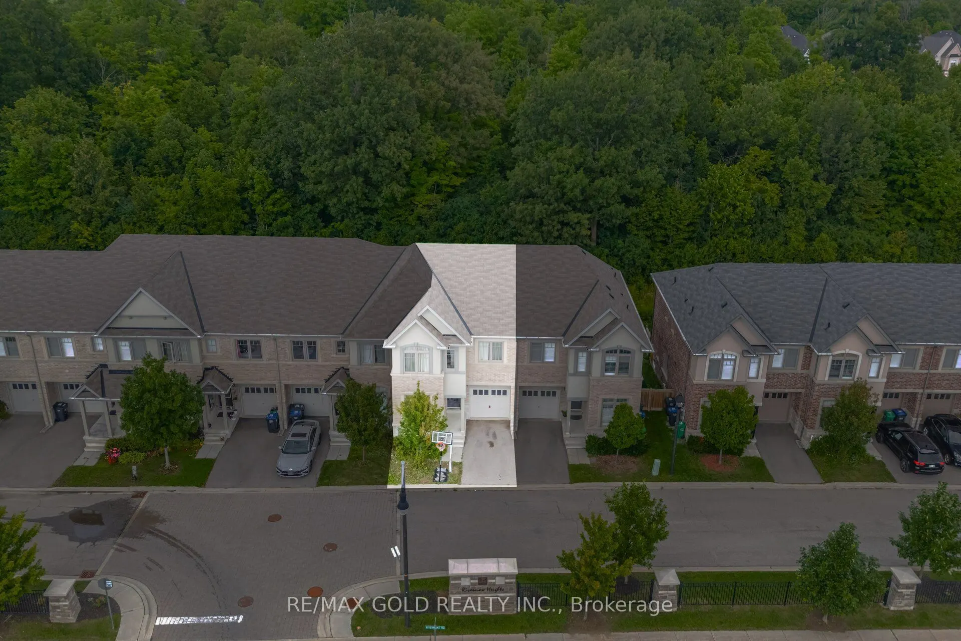 9 Oliana Way