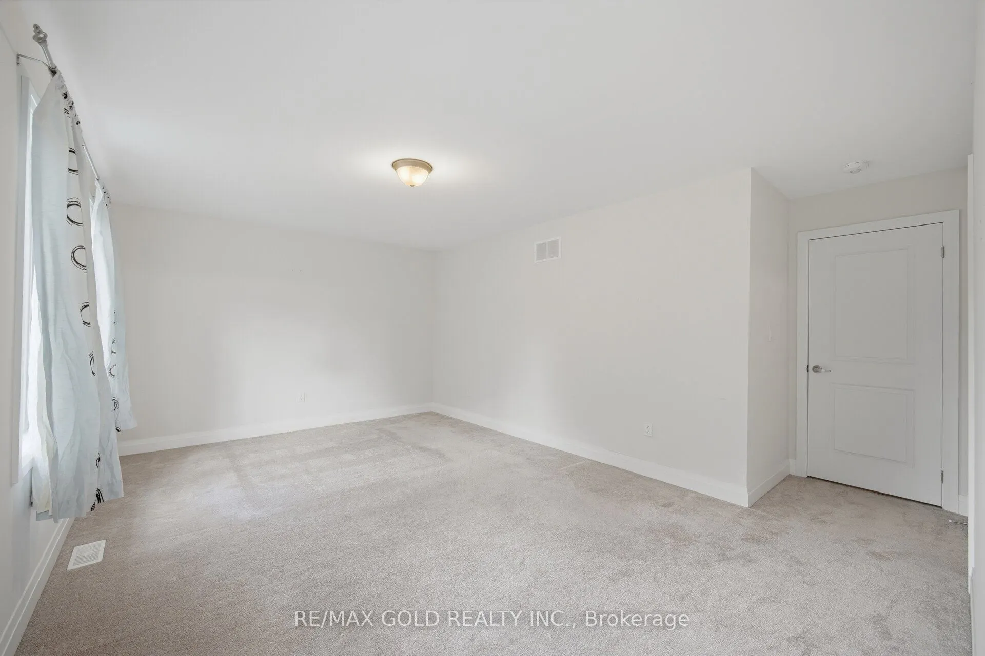 9 Oliana Way