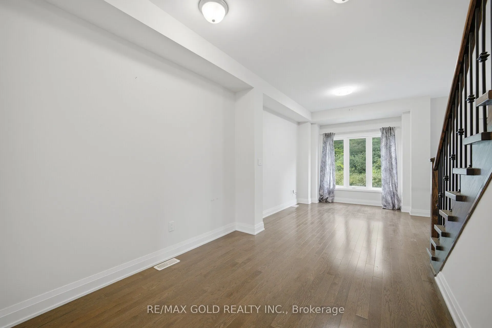 9 Oliana Way