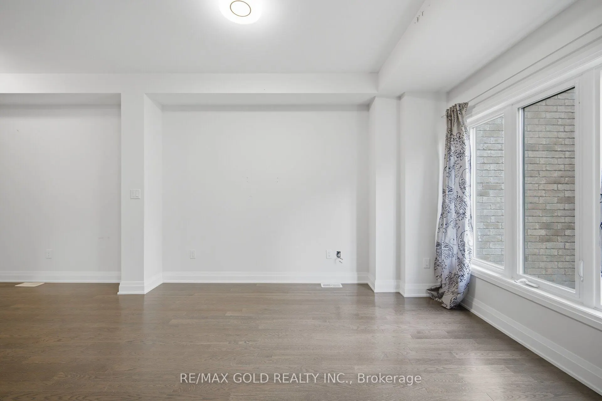 9 Oliana Way