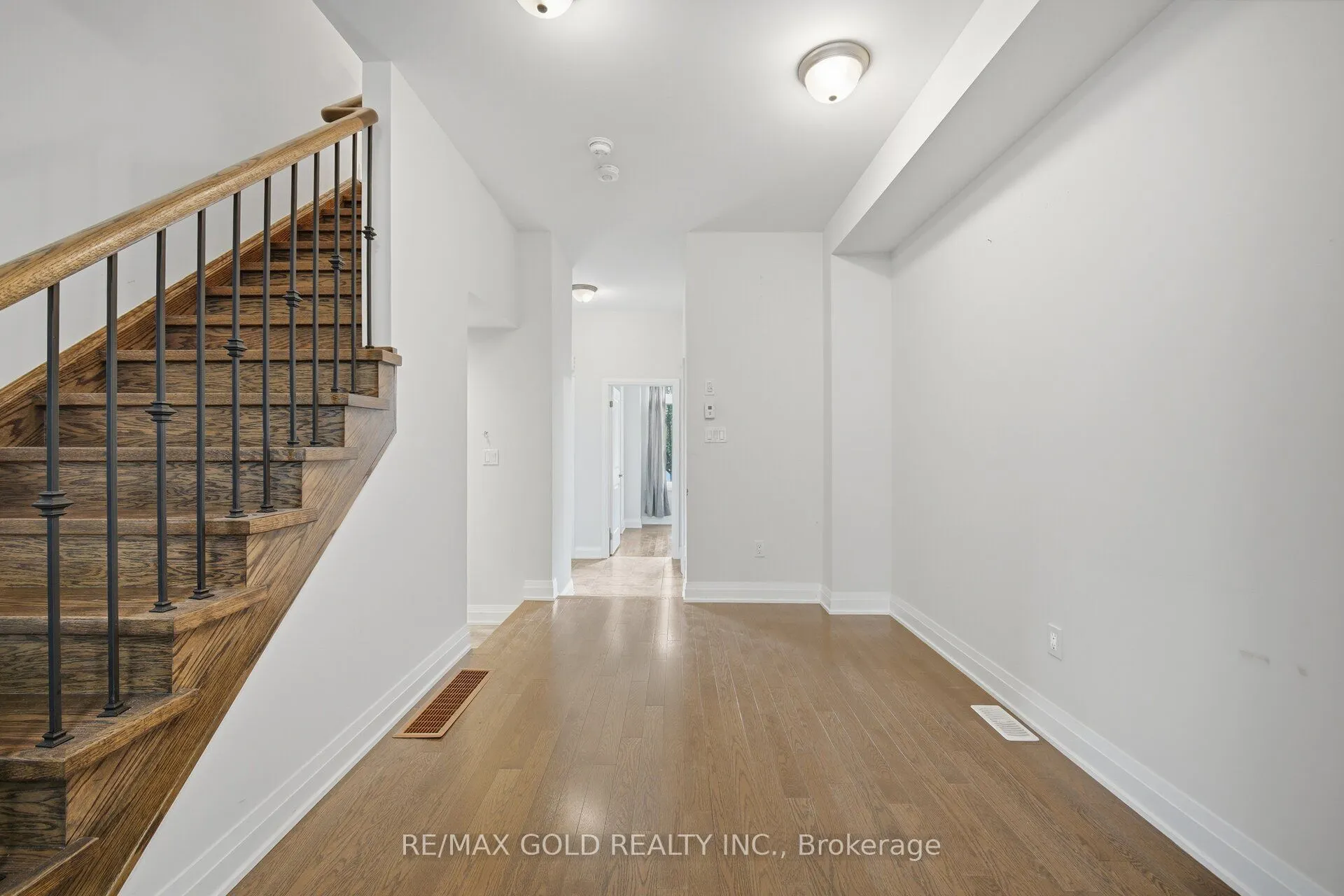 9 Oliana Way