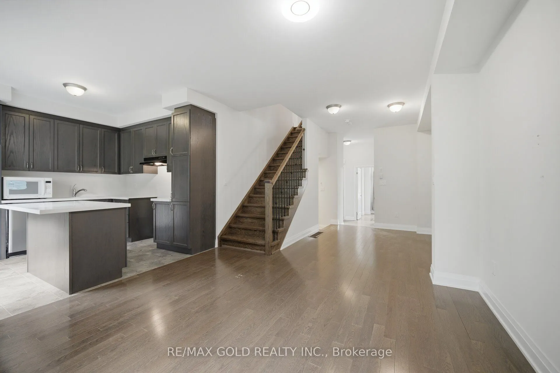 9 Oliana Way