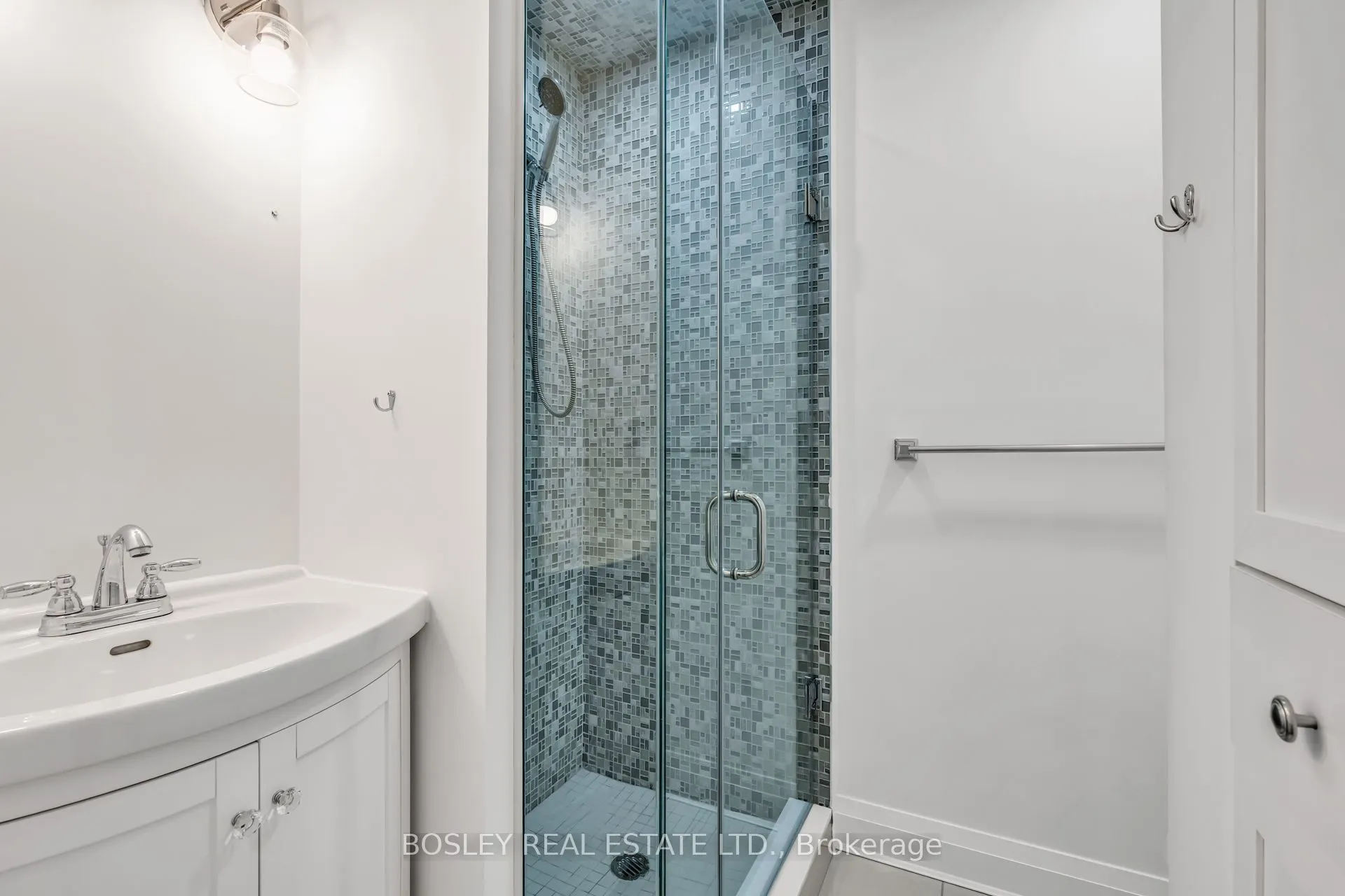 966 Inverhouse Drive #112