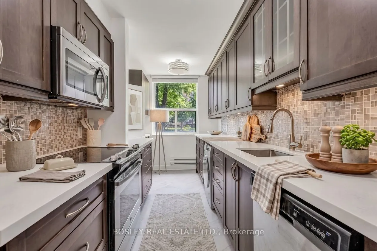 966 Inverhouse Drive #112