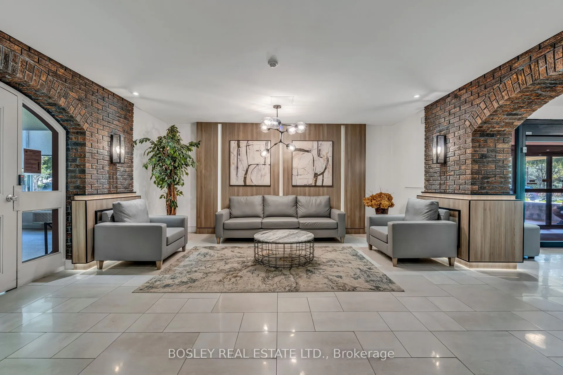 966 Inverhouse Drive #112