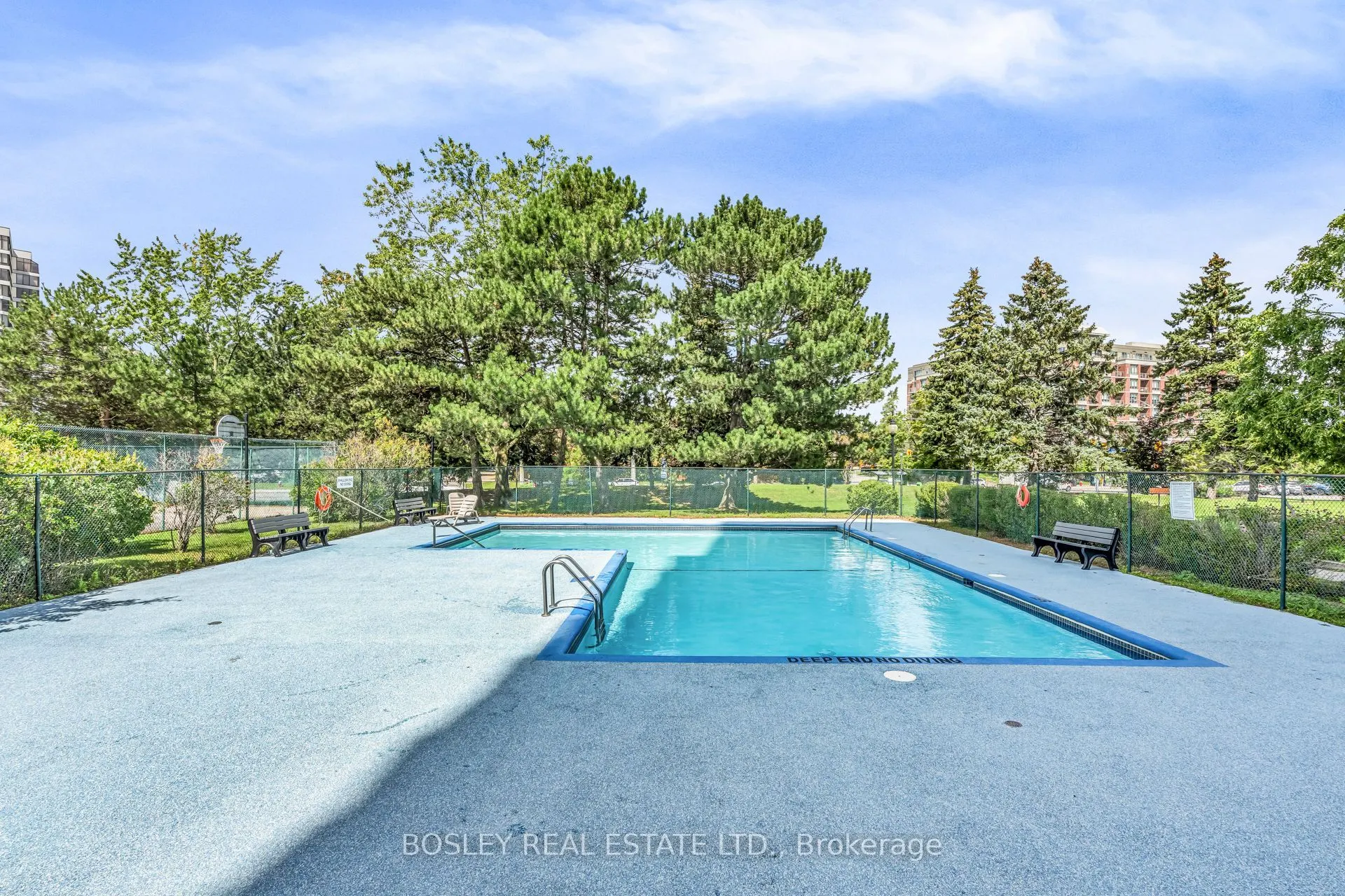 966 Inverhouse Drive #112