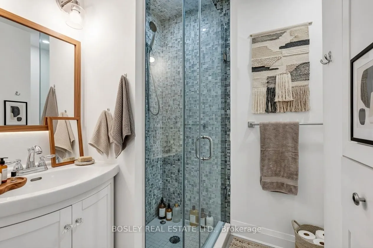 966 Inverhouse Drive #112