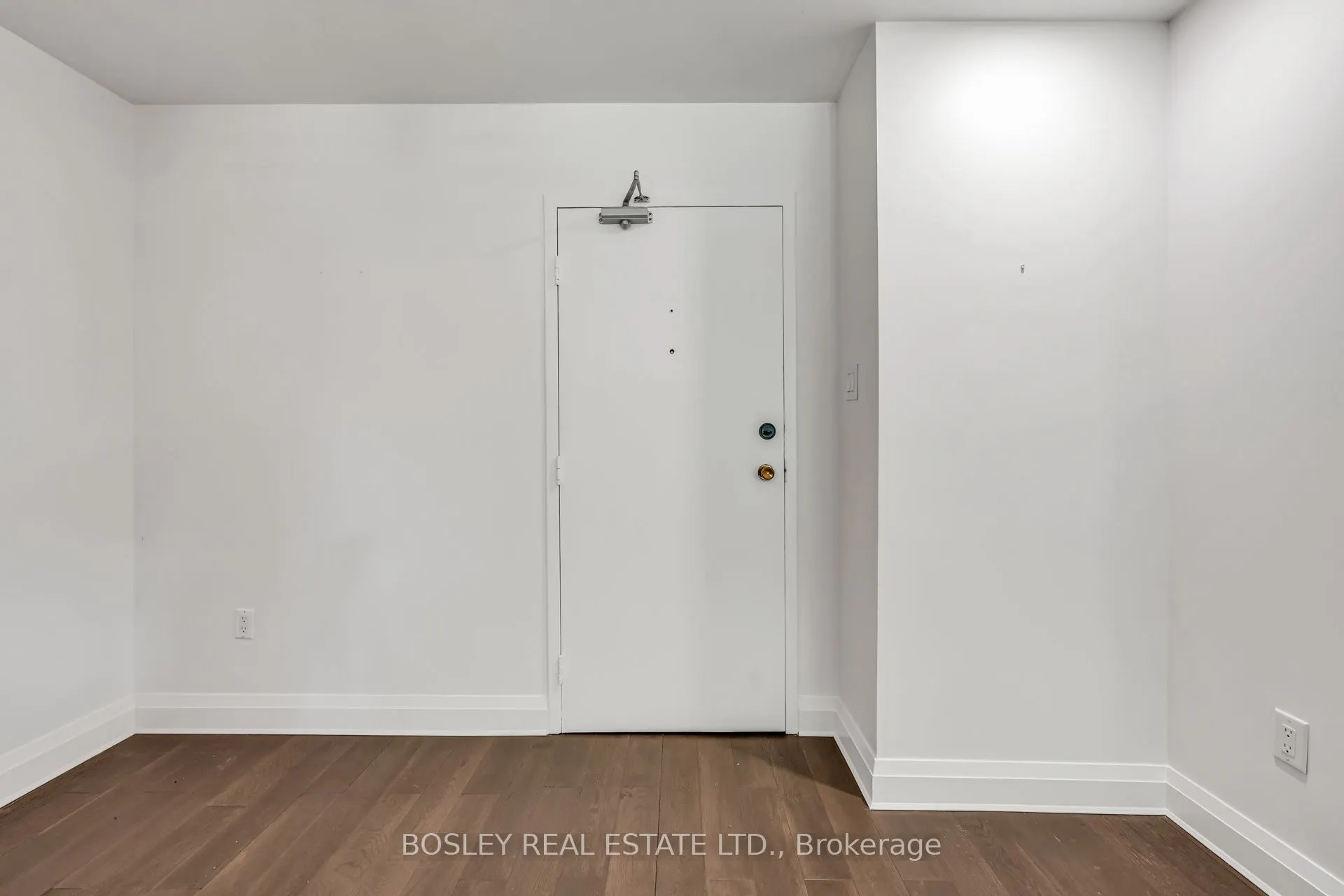966 Inverhouse Drive #112