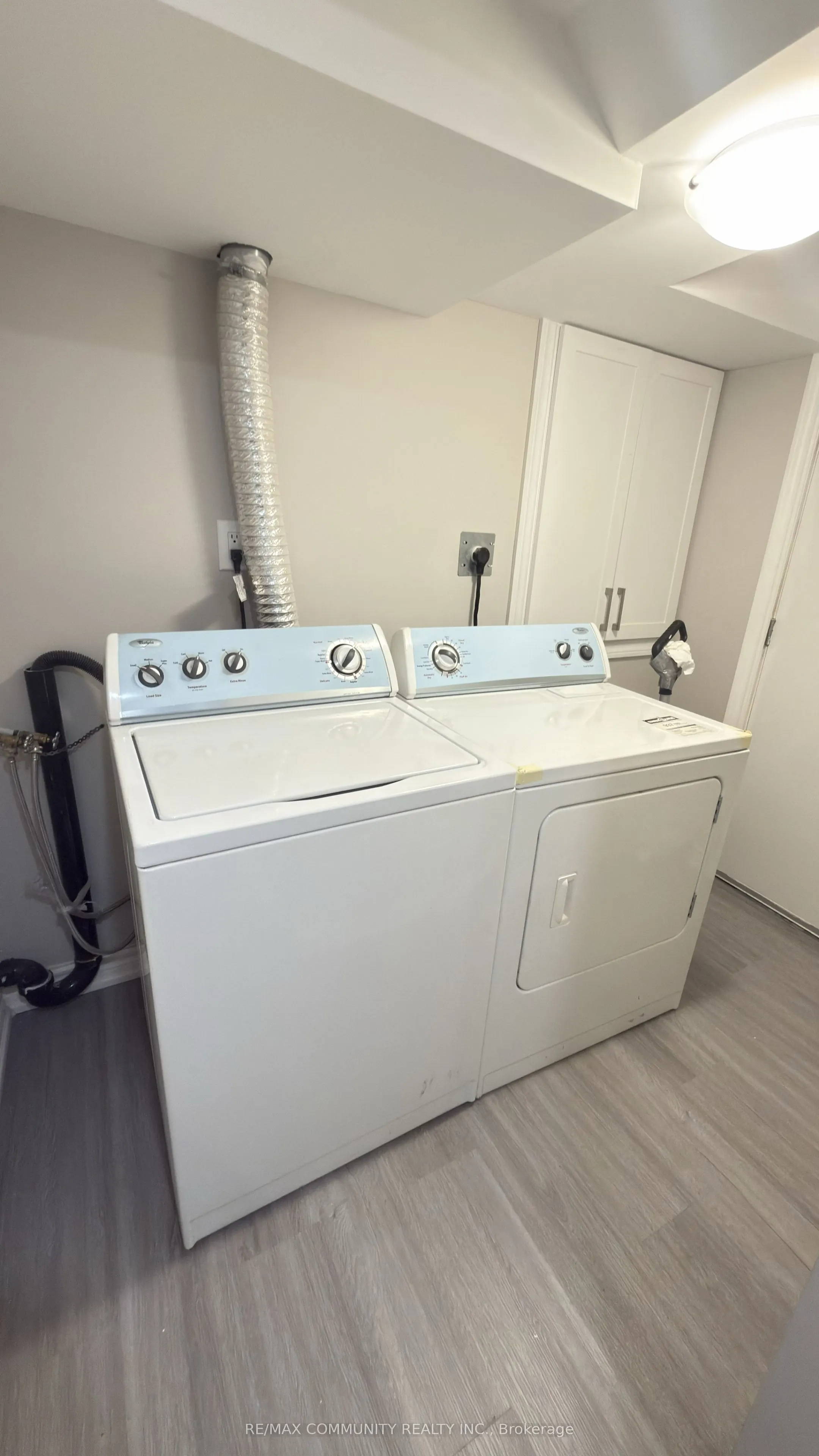 3336 Stoney Crescent